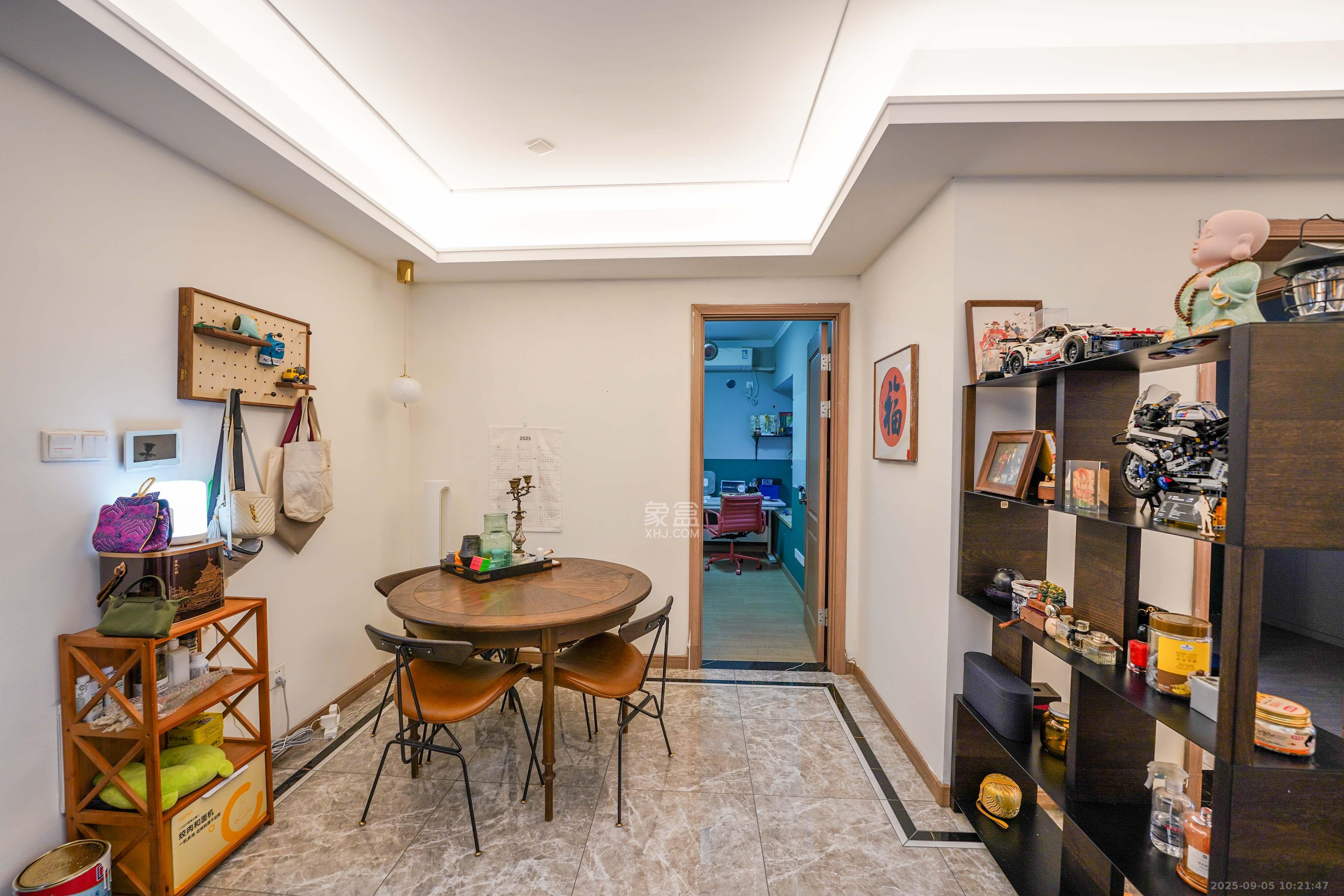 金地铂悦 3室2厅2卫 86.8万 金地铂悦 3室2厅2卫 86.8万客厅