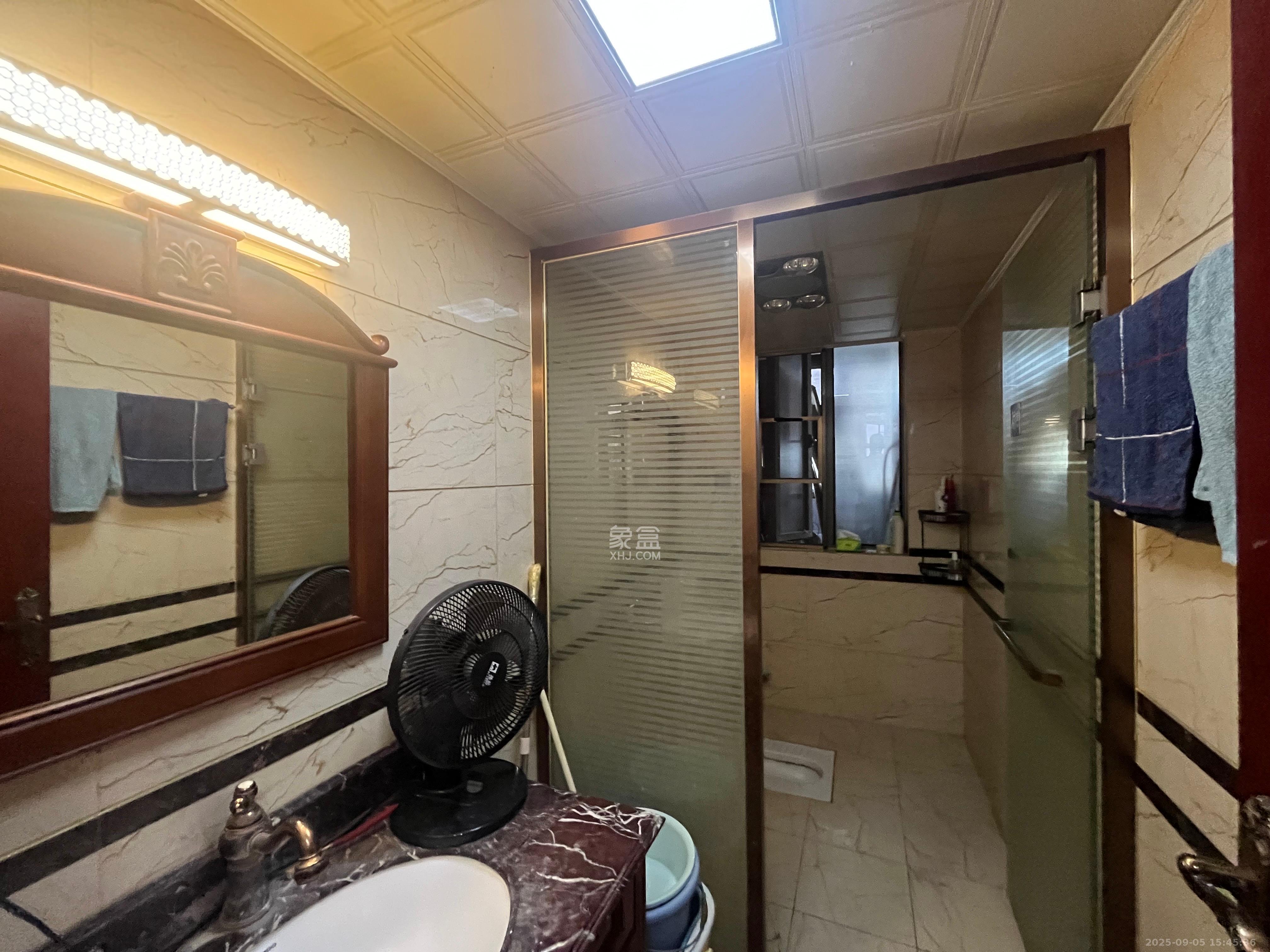 富兴嘉城(富兴汇中央)  4室2厅2卫    3000.0元/月 富兴嘉城(富兴汇中央)  4室2厅2卫    3000.0元/月室内图