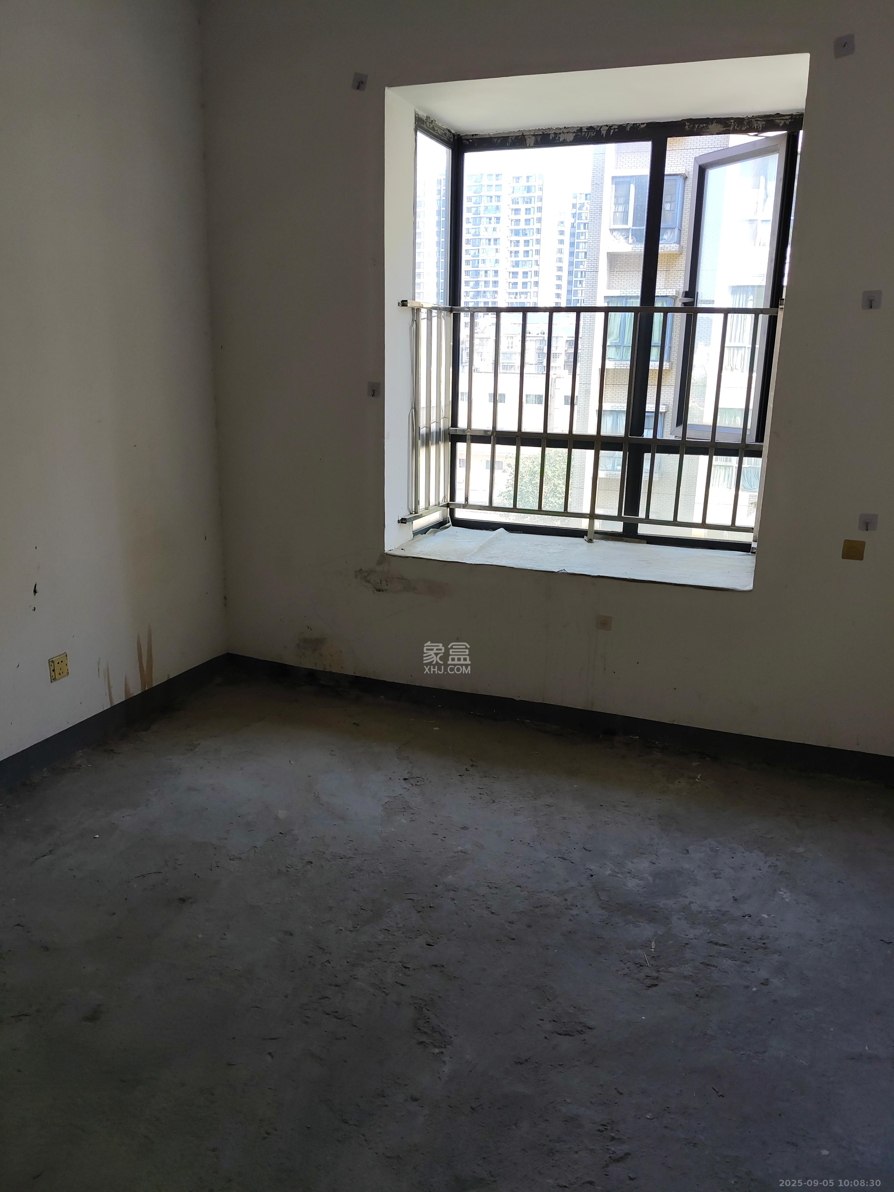 岳银欣苑 3室2厅1卫 1800.0元/月 岳银欣苑 3室2厅1卫 1800.0元/月室内图