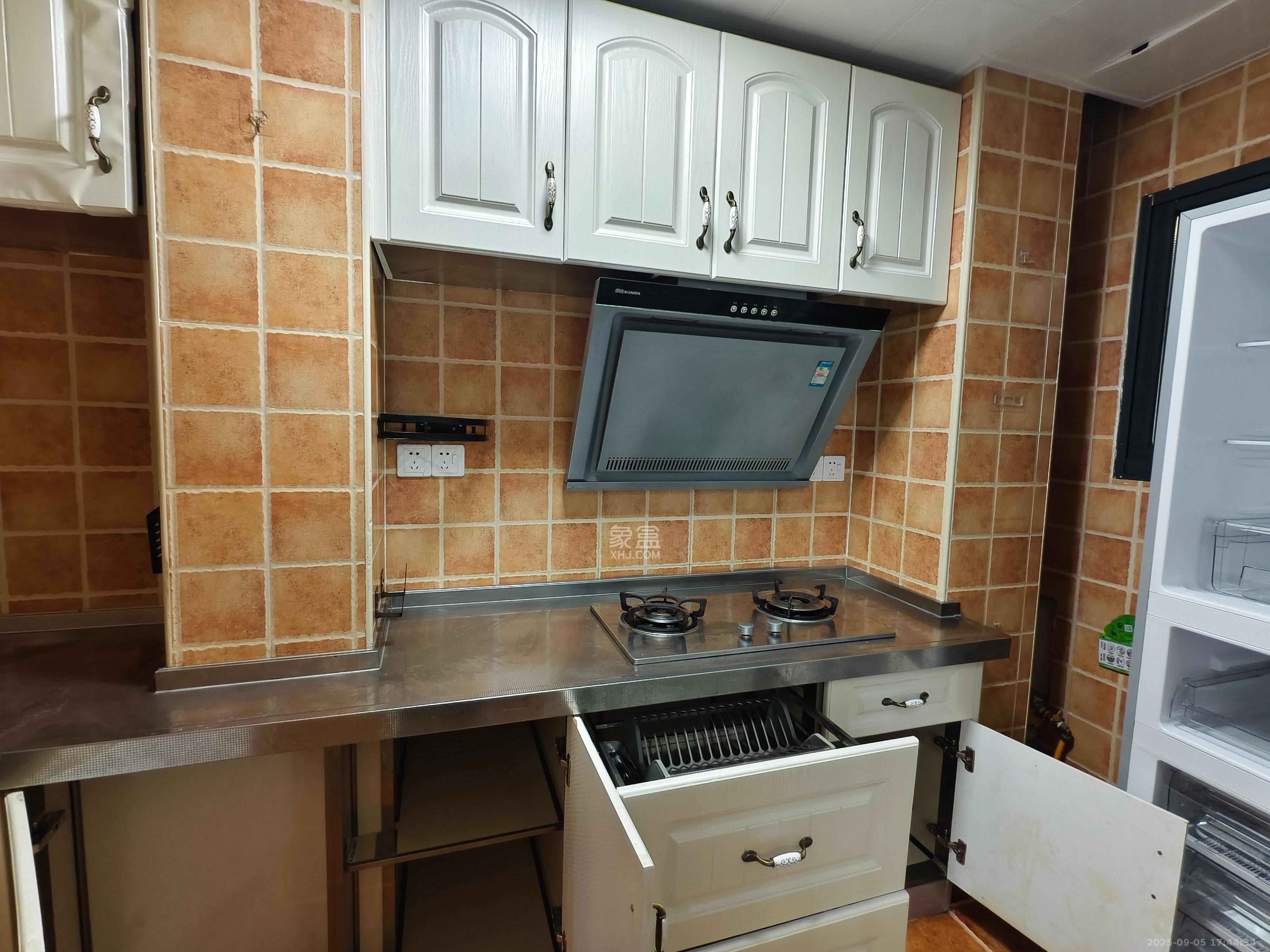 北辰三角洲E3区  1室1厅1卫    2600.0元/月室内图