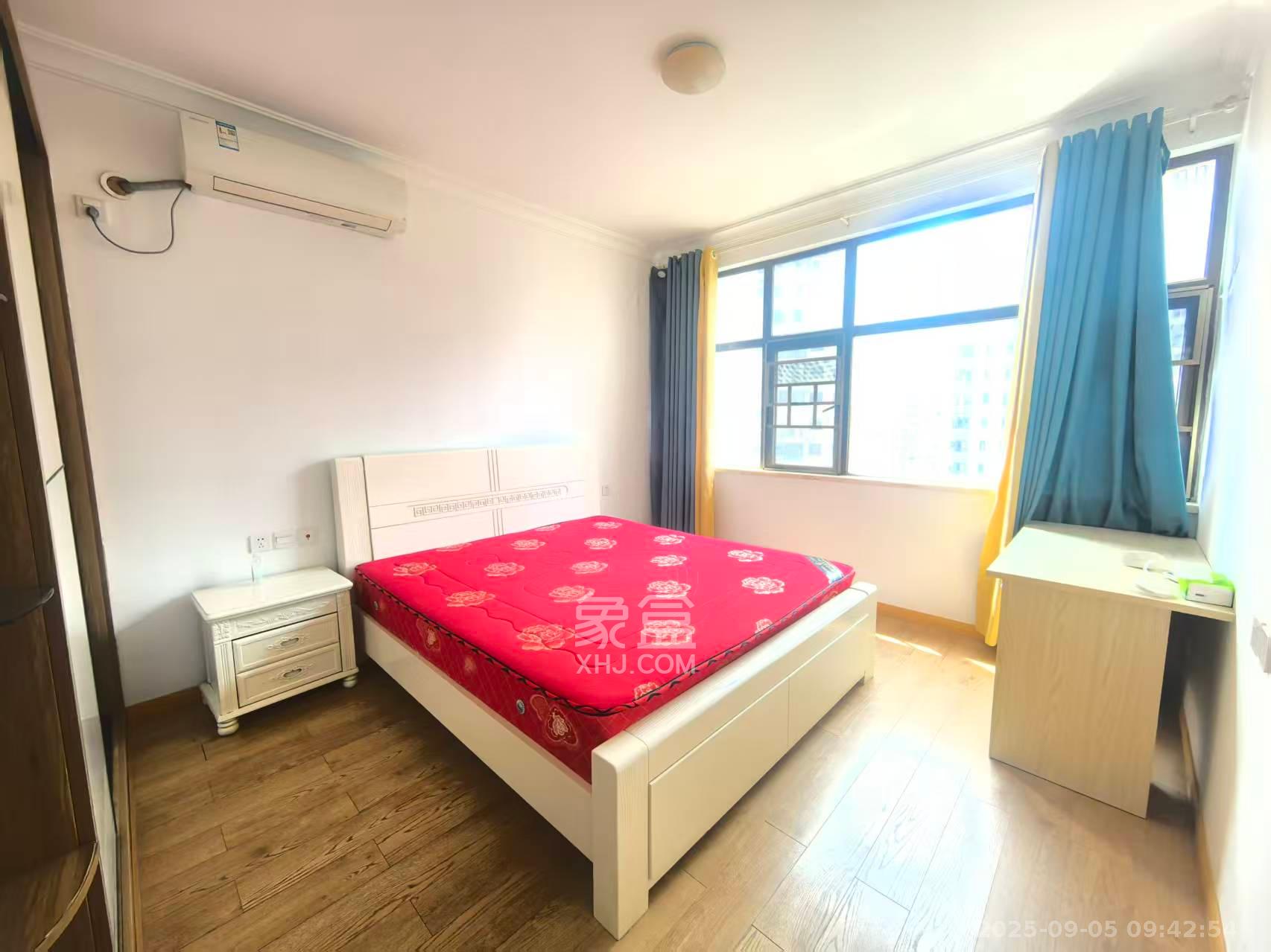 江山帝景哈佛  3室2厅1卫    2100.0元/月室内图