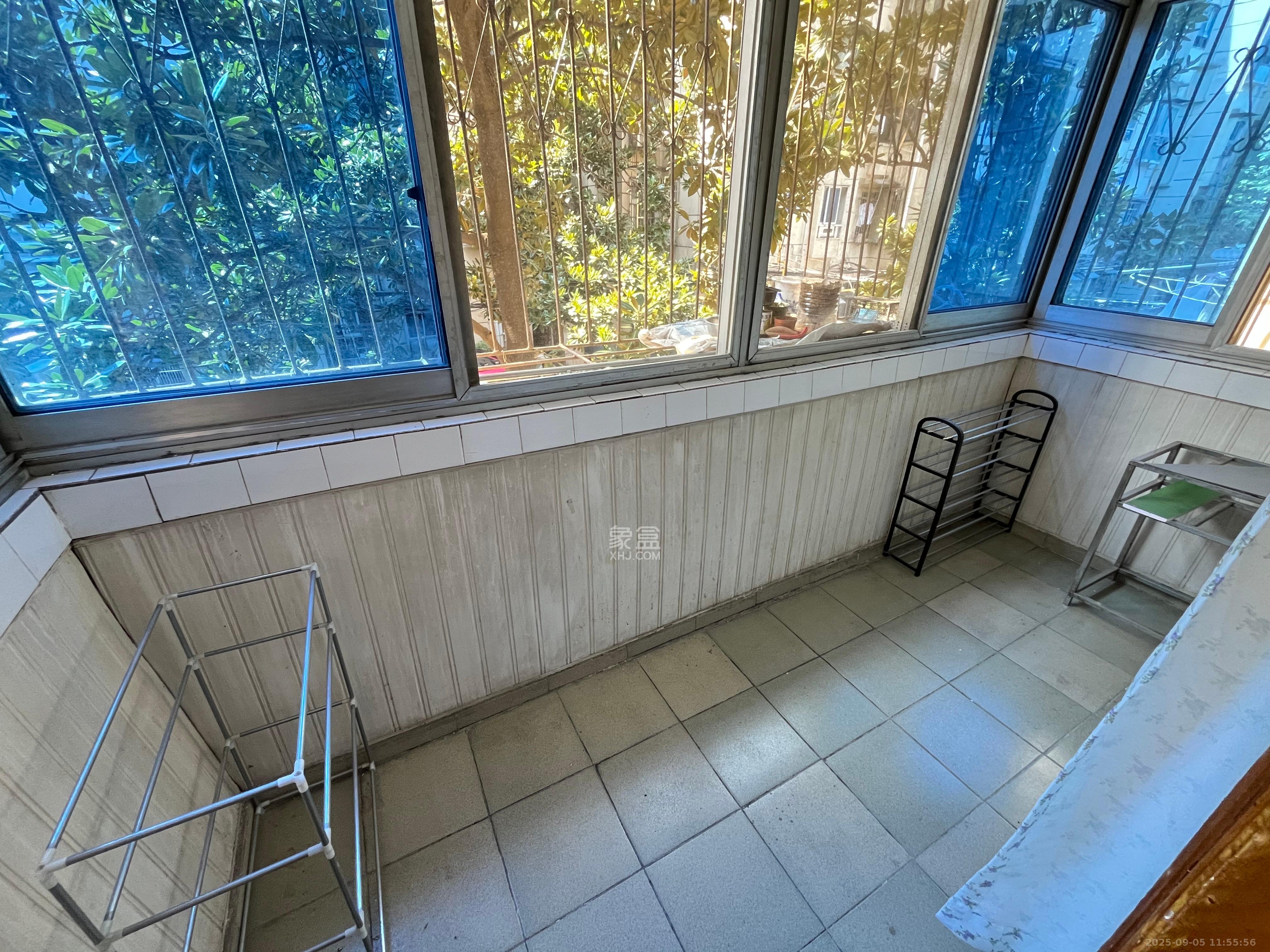 湘图大厦 2室1厅1卫 1300.0元/月 湘图大厦 2室1厅1卫 1300.0元/月室内图