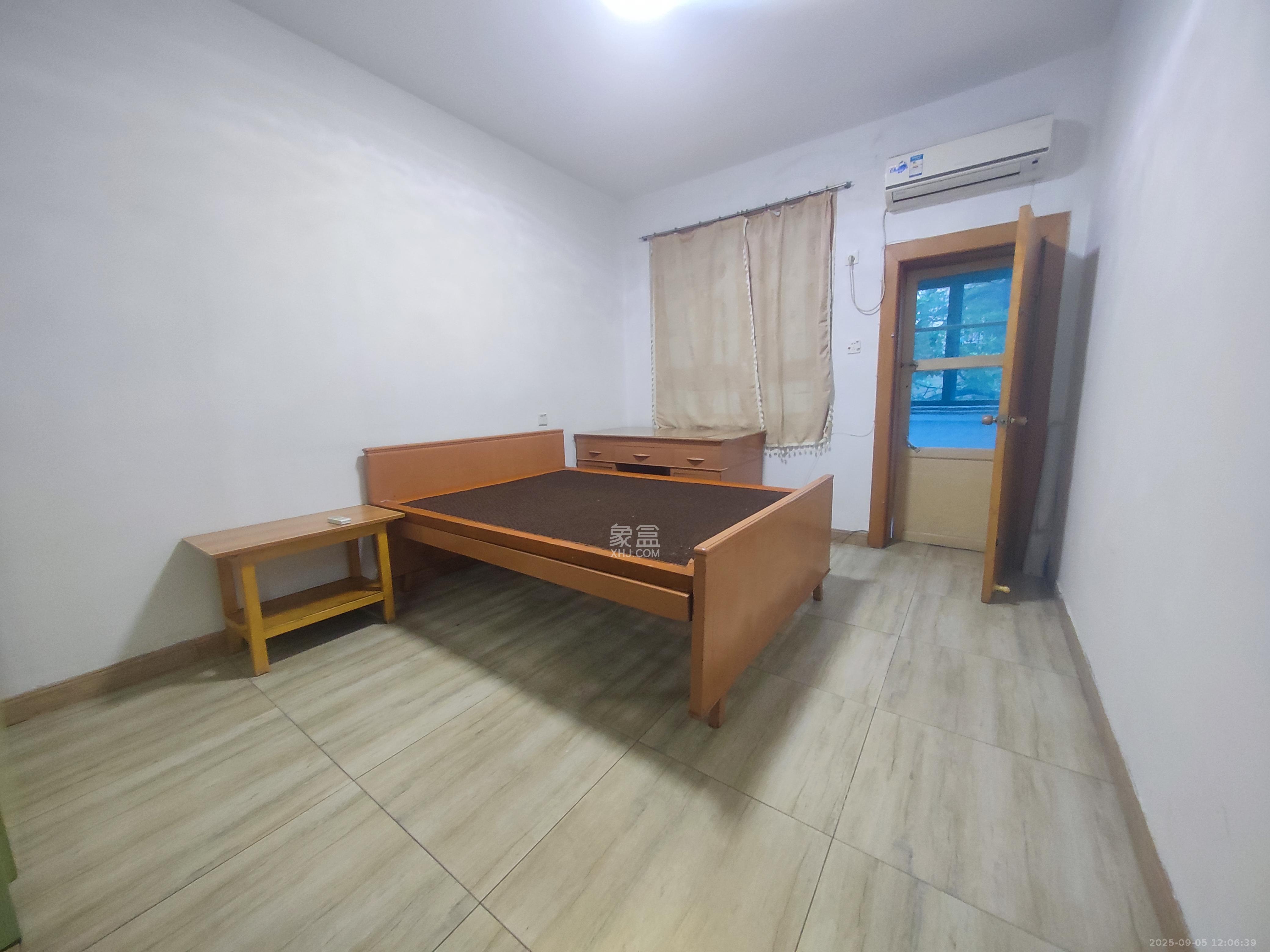 左家塘散盘(营山巷、曾家湾巷、妹子山巷) 2室1厅1卫 1600.0元/月 左家塘散盘(营山巷、曾家湾巷、妹子山巷) 2室1厅1卫 1600.0元/月室内图