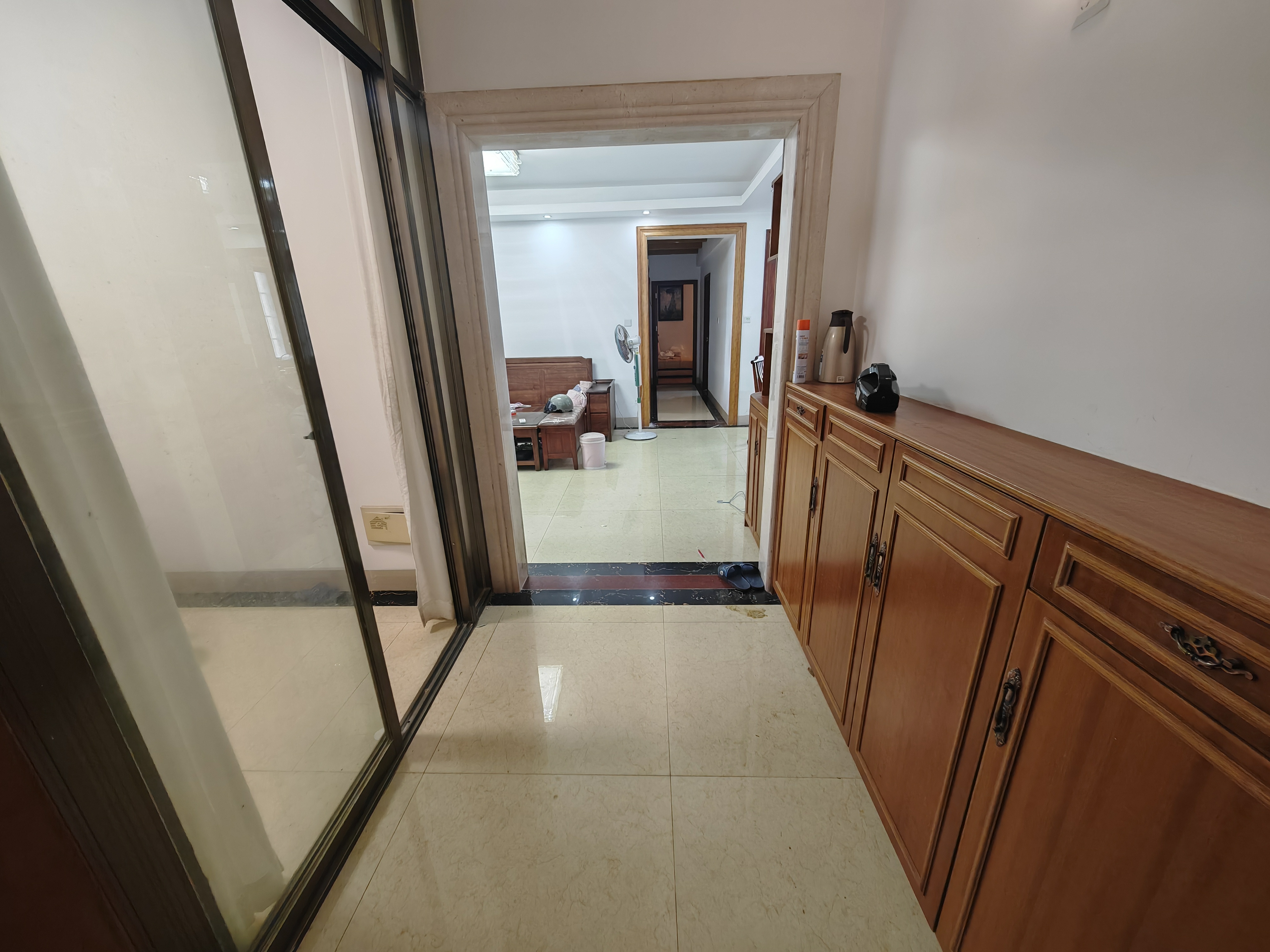 香江豪庭 3室2厅2卫 2500.0元/月 香江豪庭 3室2厅2卫 2500.0元/月室内图