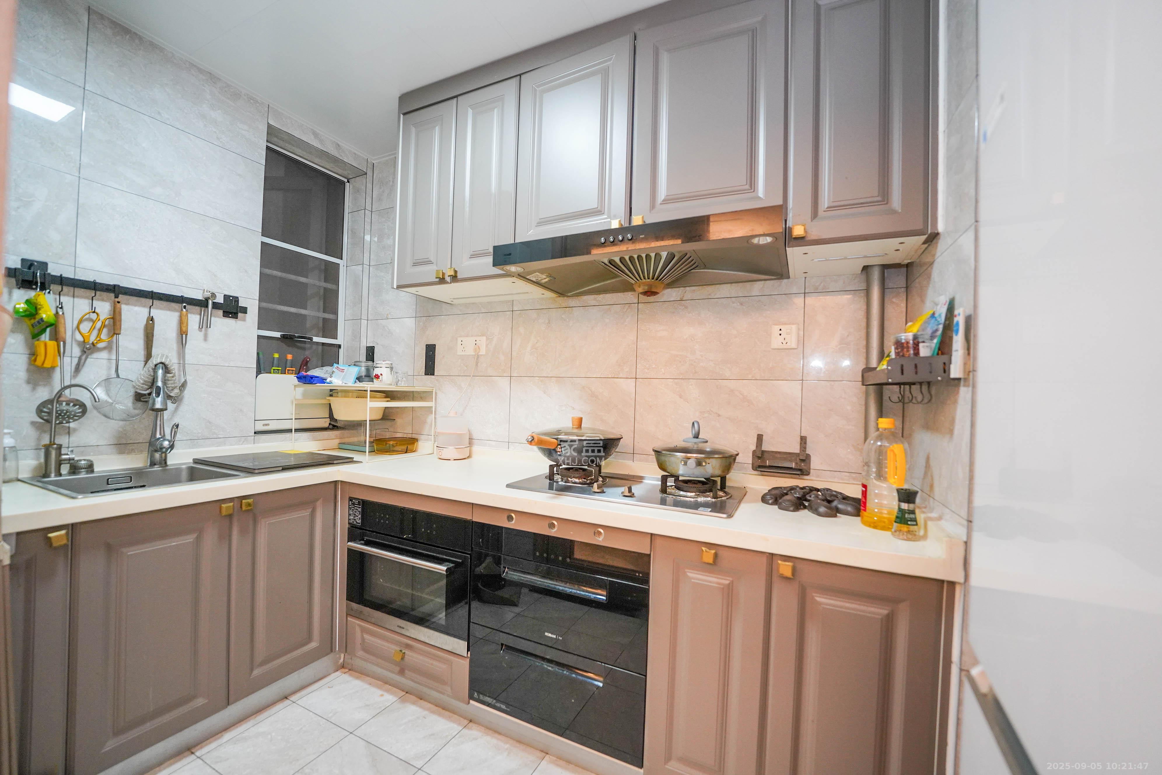 金地铂悦 3室2厅2卫 86.8万 金地铂悦 3室2厅2卫 86.8万厨房