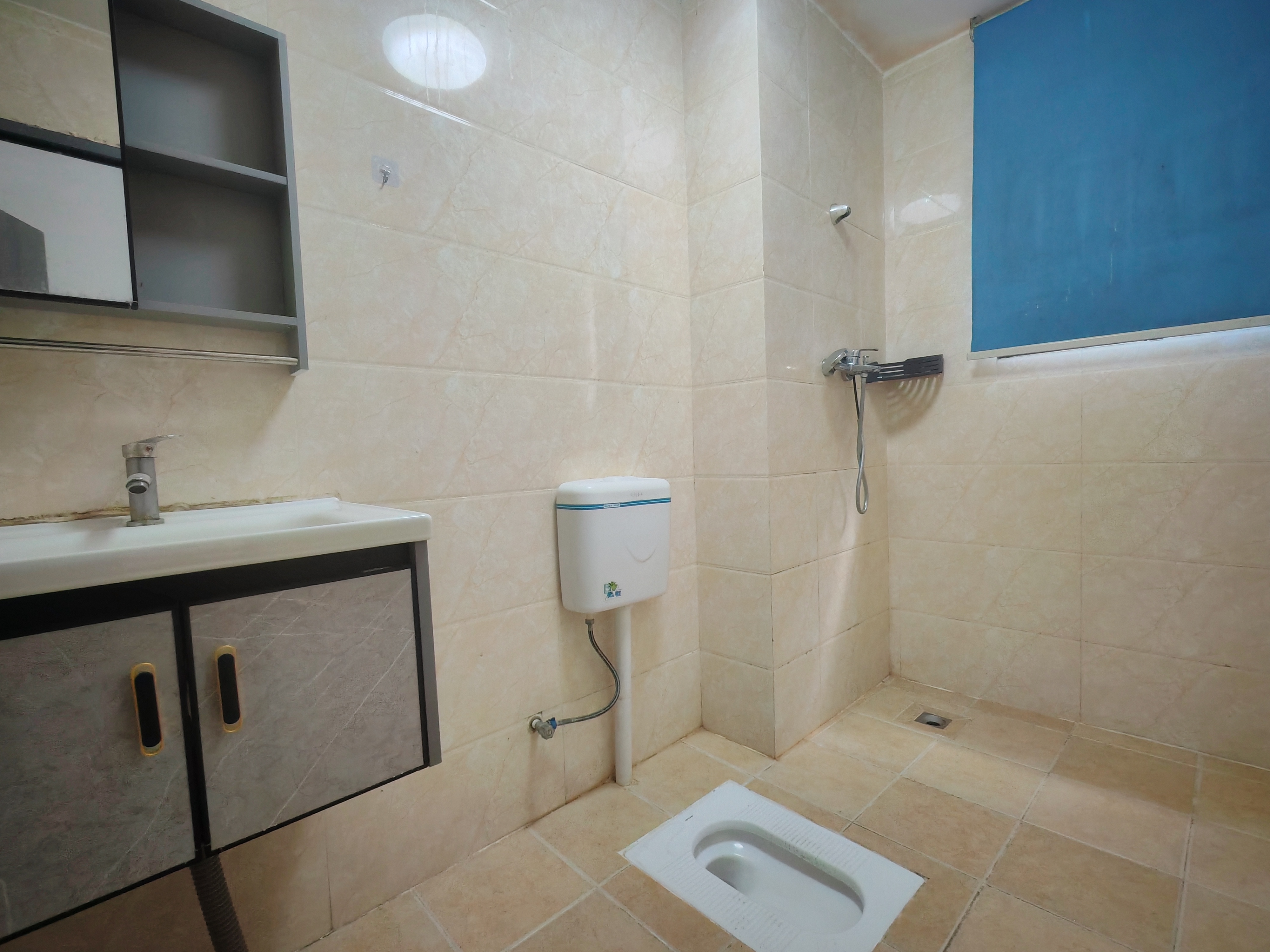 美舍嘉苑一期  4室2厅2卫    2800.0元/月室内图