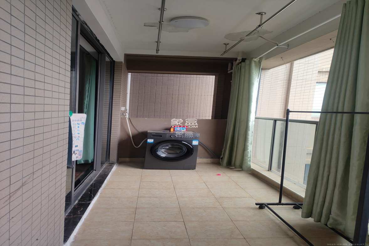 八方小区B区 3室2厅2卫 4000.0元/月 八方小区B区 3室2厅2卫 4000.0元/月室内图