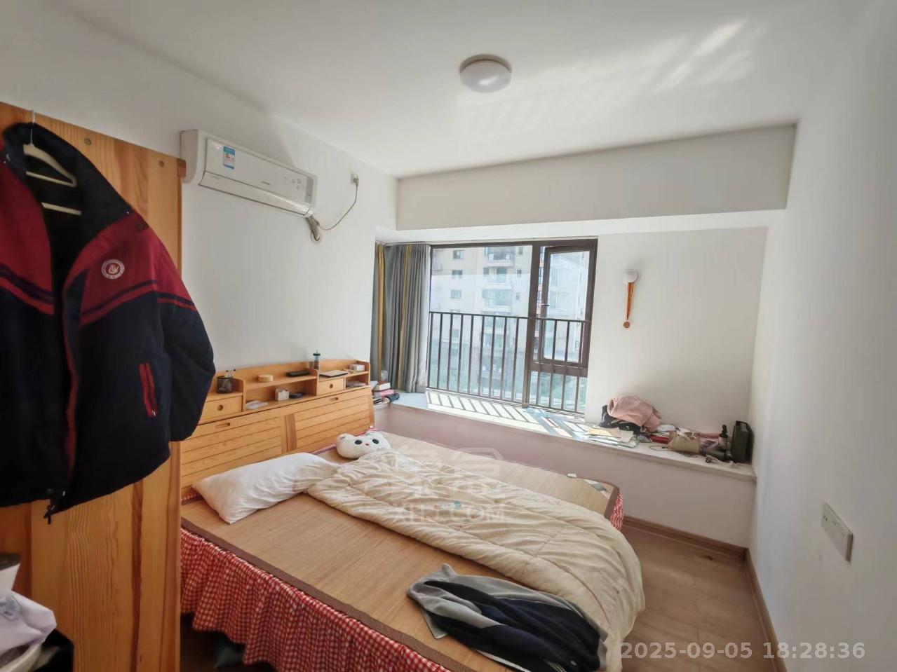 美的翰城  4室2厅2卫   1800.00元/月室内图