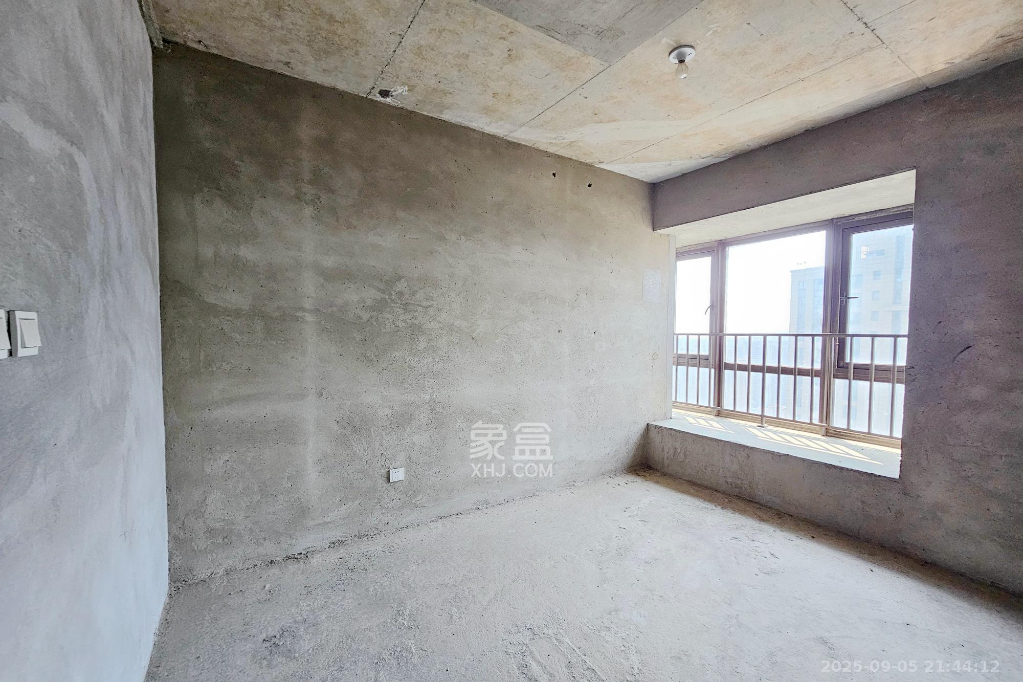 明昇壹城(明昇时代广场)二期 4室2厅2卫 175.0万 明昇壹城(明昇时代广场)二期 4室2厅2卫 175.0万卧室