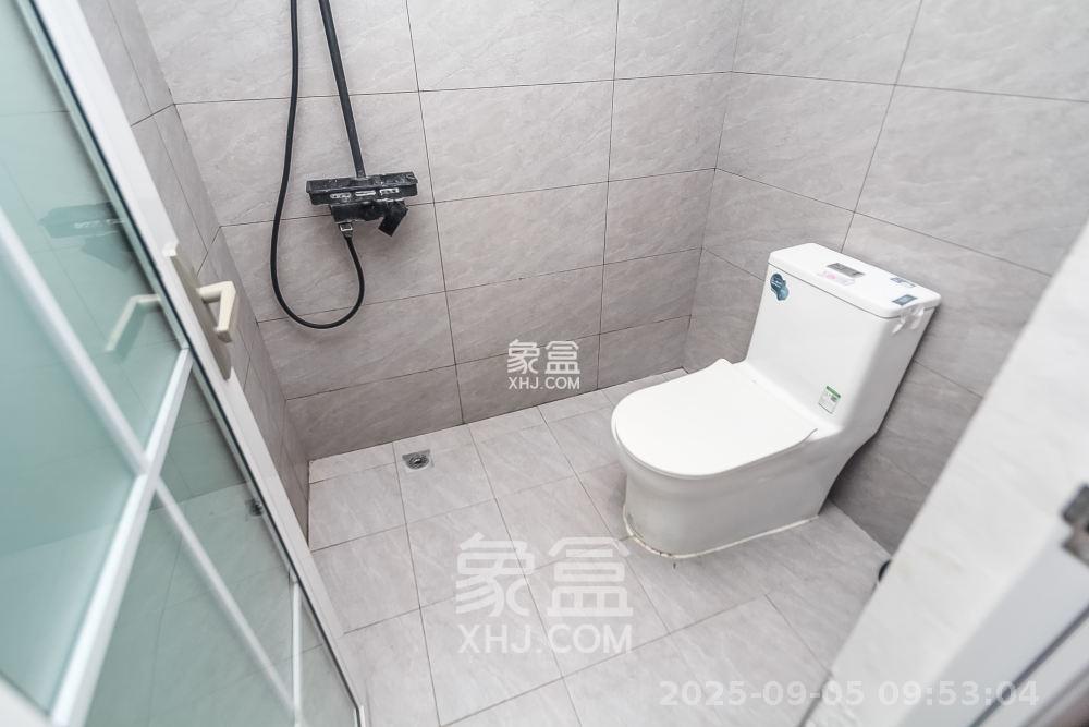 金域南外滩(望江佳园) 3室2厅2卫 4500.0元/月 金域南外滩(望江佳园) 3室2厅2卫 4500.0元/月室内图