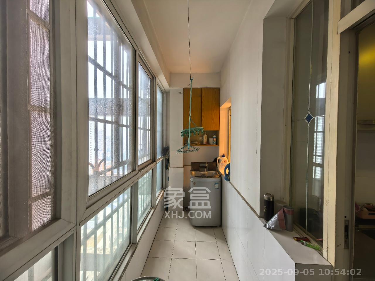 星沙教师公寓  3室2厅2卫    1850.0元/月 星沙教师公寓  3室2厅2卫    1850.0元/月室内图