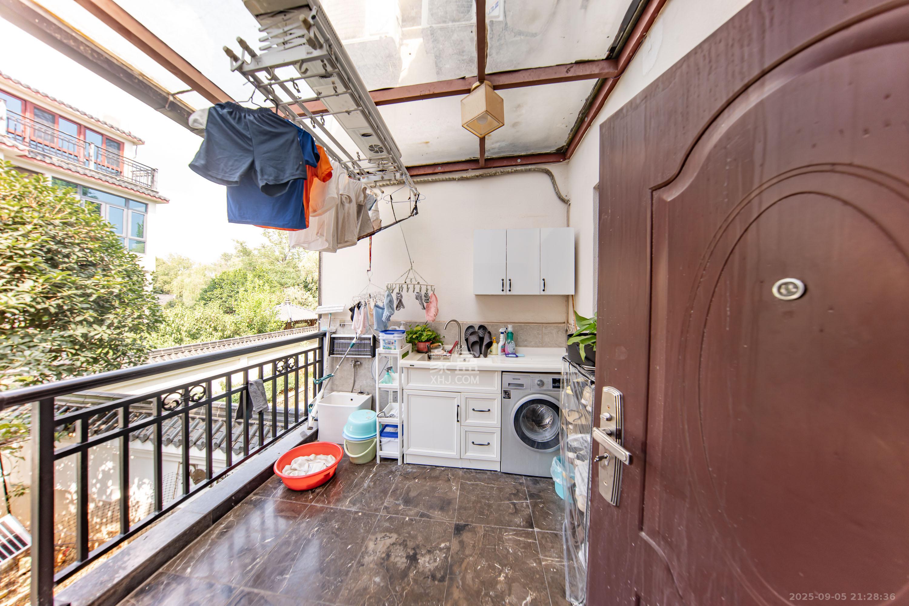 汀湘十里  5室2厅4卫    538.0万 汀湘十里  5室2厅4卫    538.0万阳台