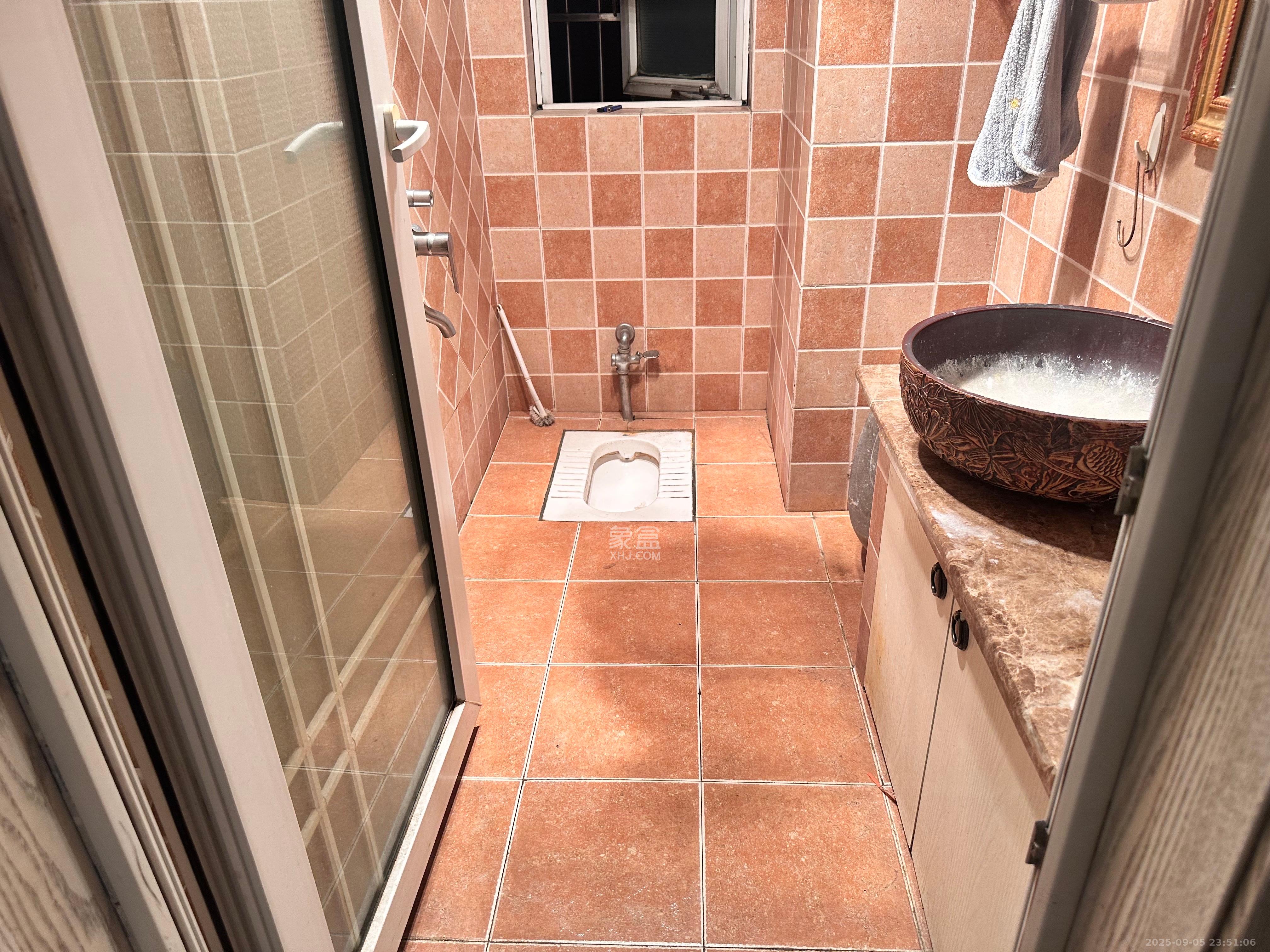 未来现代城  4室2厅2卫    2600.0元/月室内图