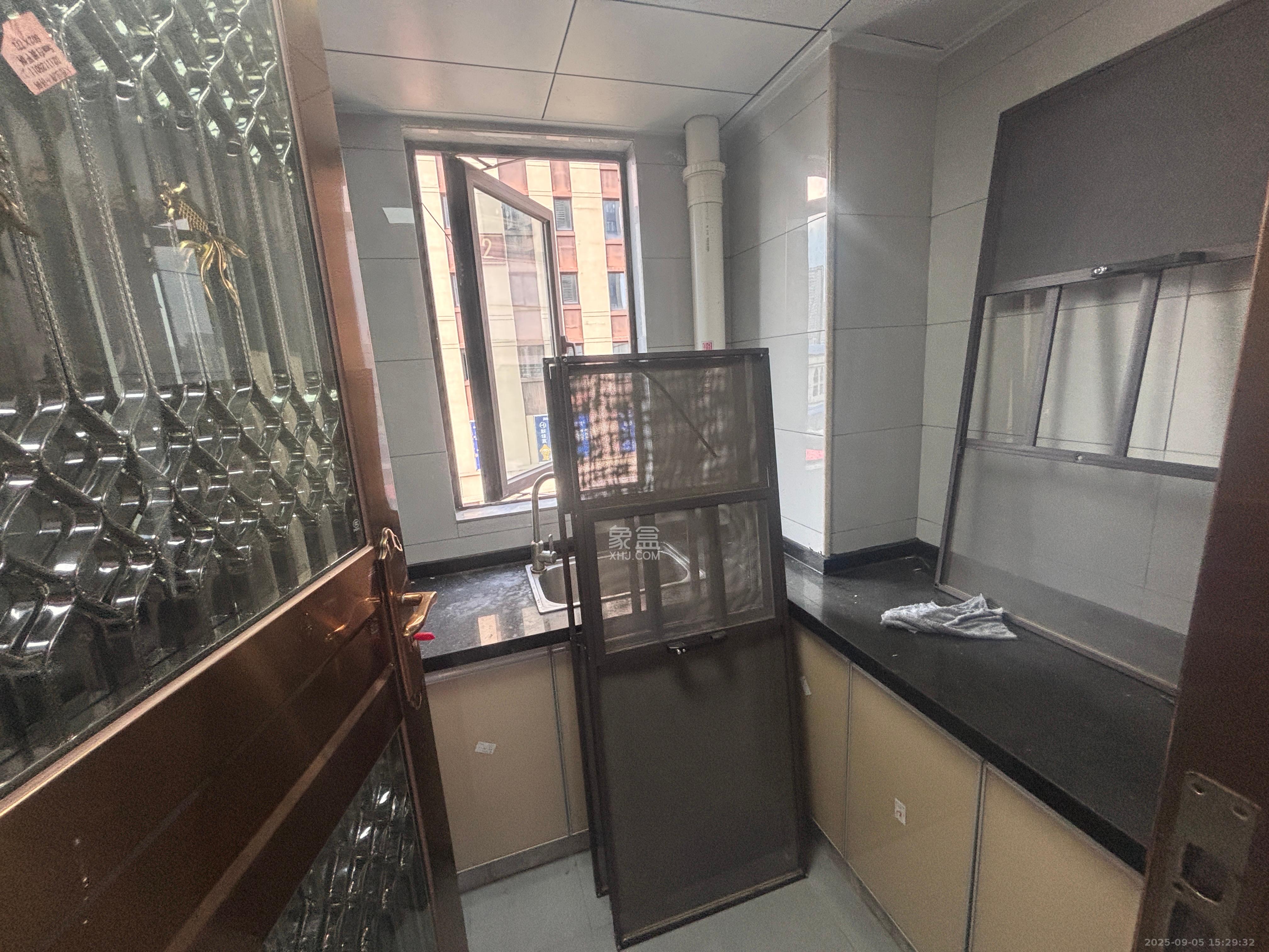 中海珑悦府  1室0厅0卫    1400.0元/月 中海珑悦府  1室0厅0卫    1400.0元/月室内图