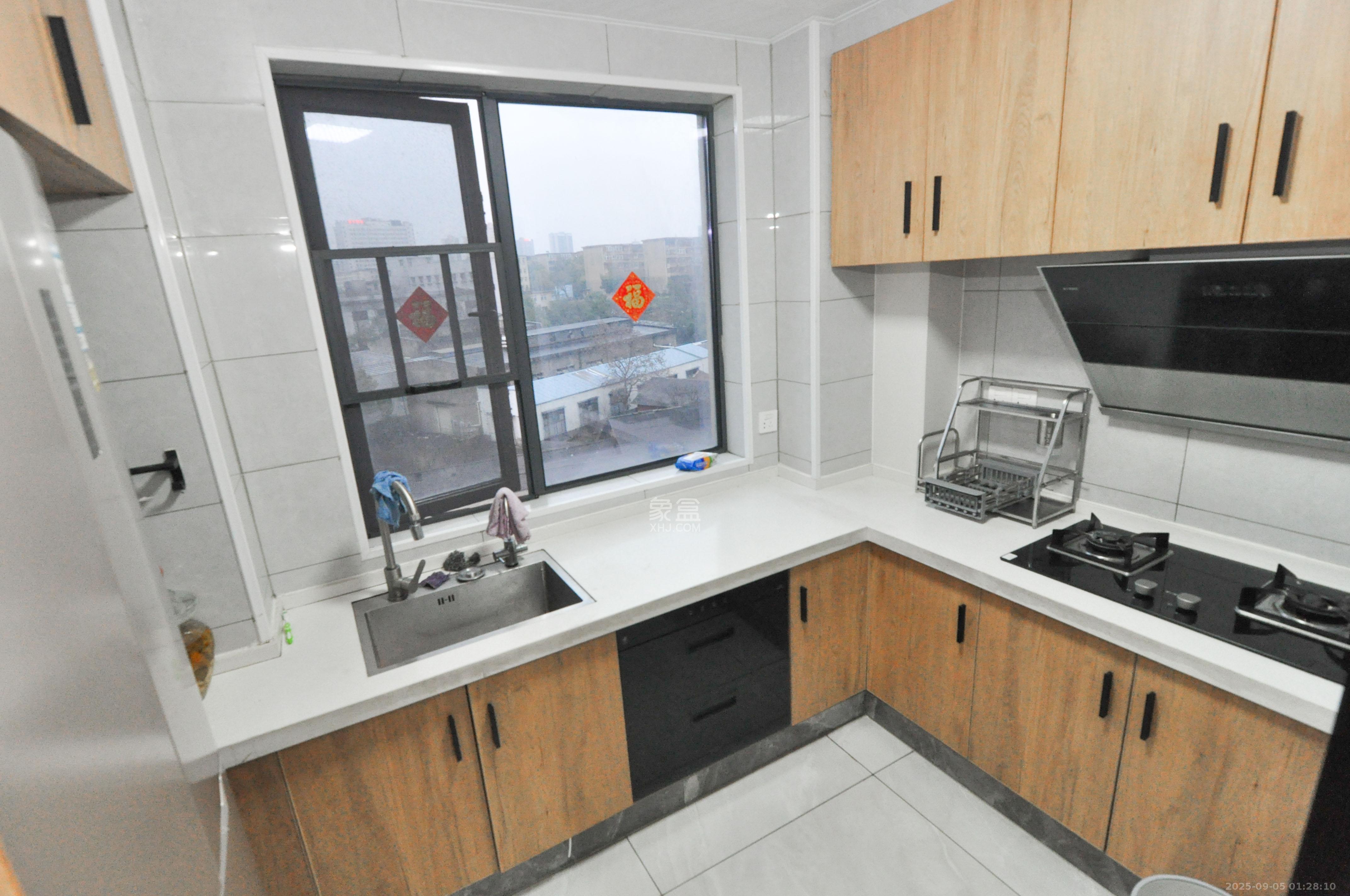 振业城三期 4室2厅2卫 158.0万 振业城三期 4室2厅2卫 158.0万厨房