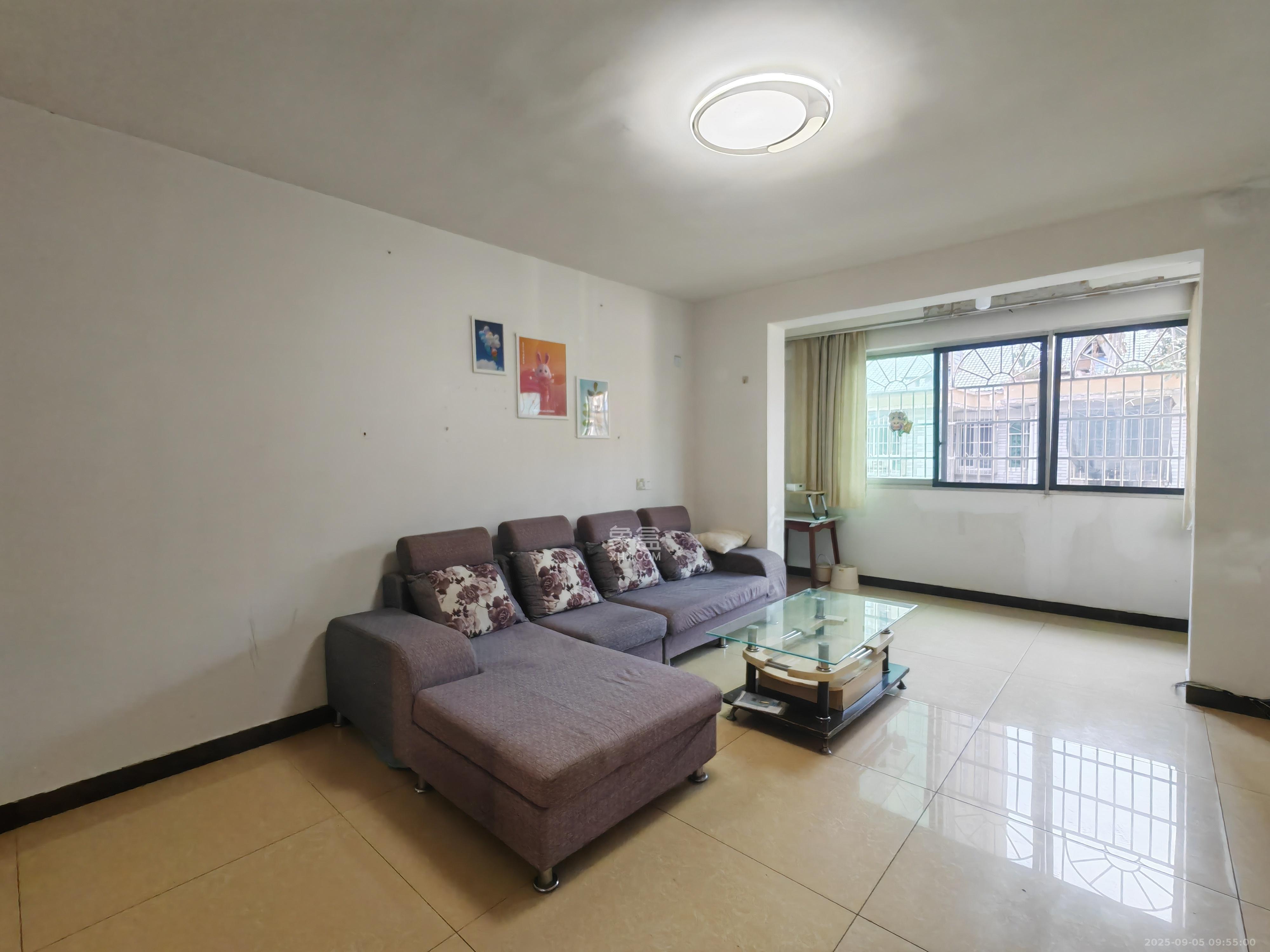 岳北社区 2室2厅1卫 2000.0元/月 岳北社区 2室2厅1卫 2000.0元/月室内图