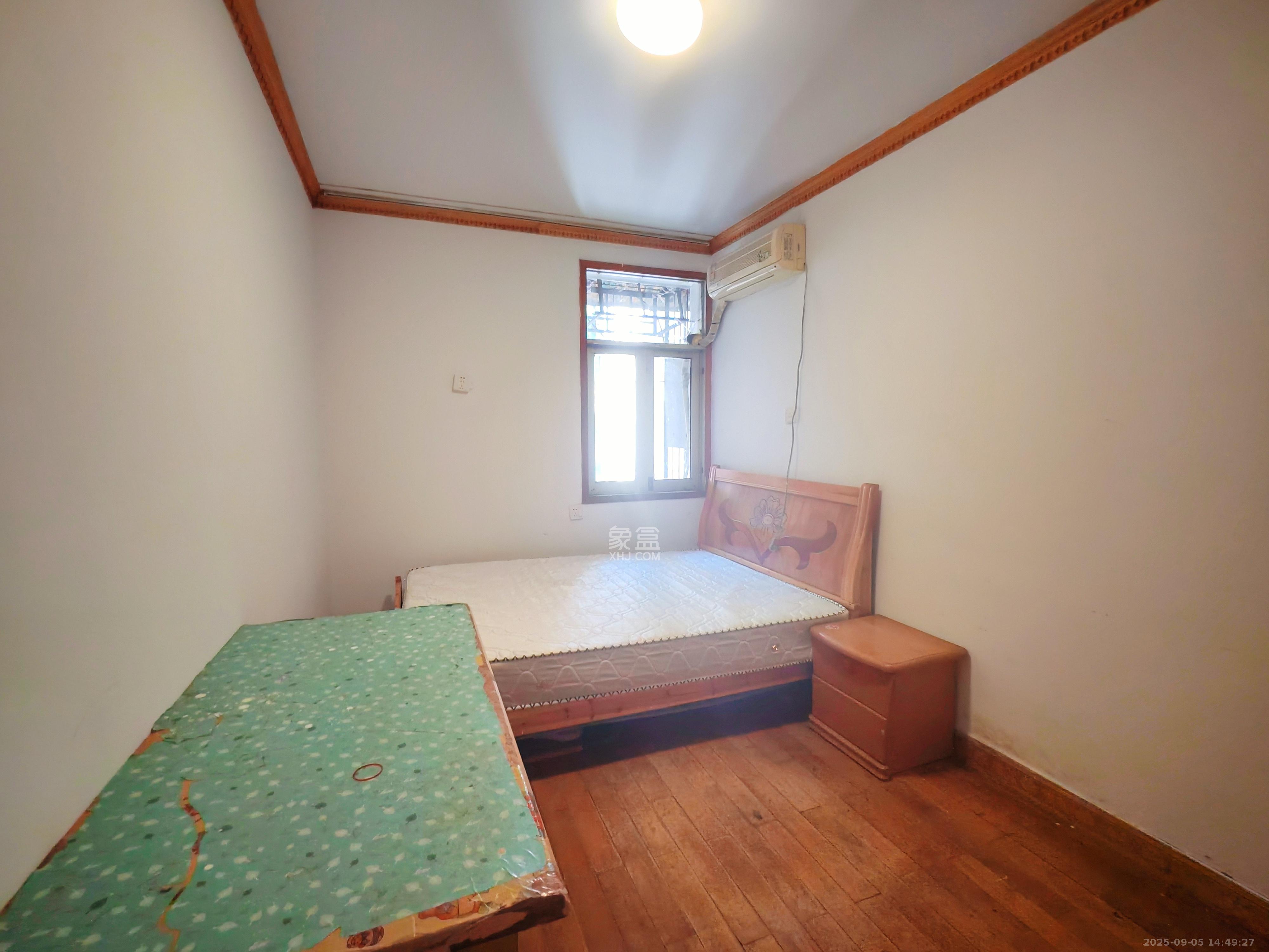 轻工小区（湖南轻工研究院宿舍）  3室1厅2卫   2000.00元/月室内图