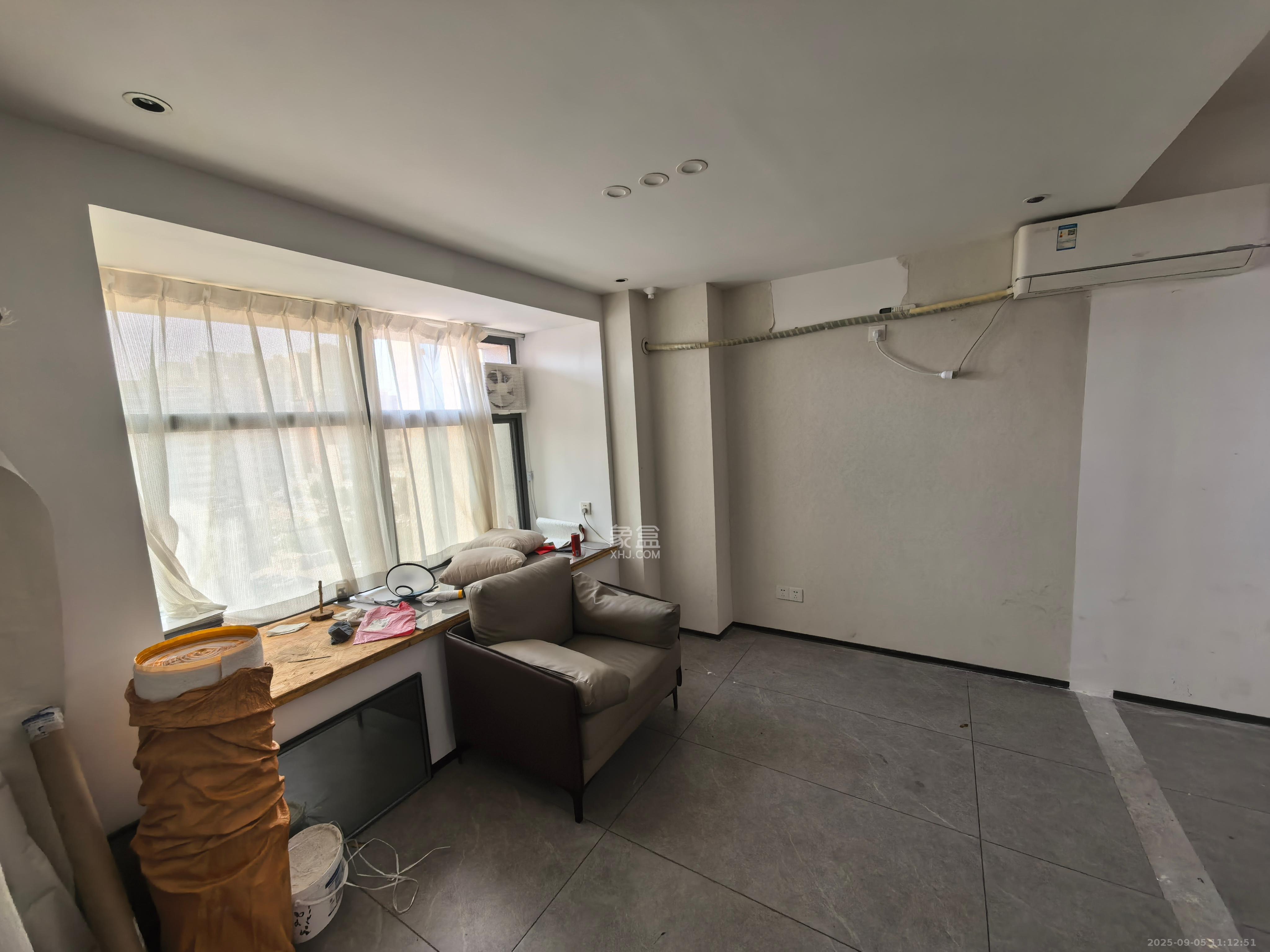 蓝湾国际广场 5室0厅0卫 4000.0元/月 蓝湾国际广场 5室0厅0卫 4000.0元/月室内图