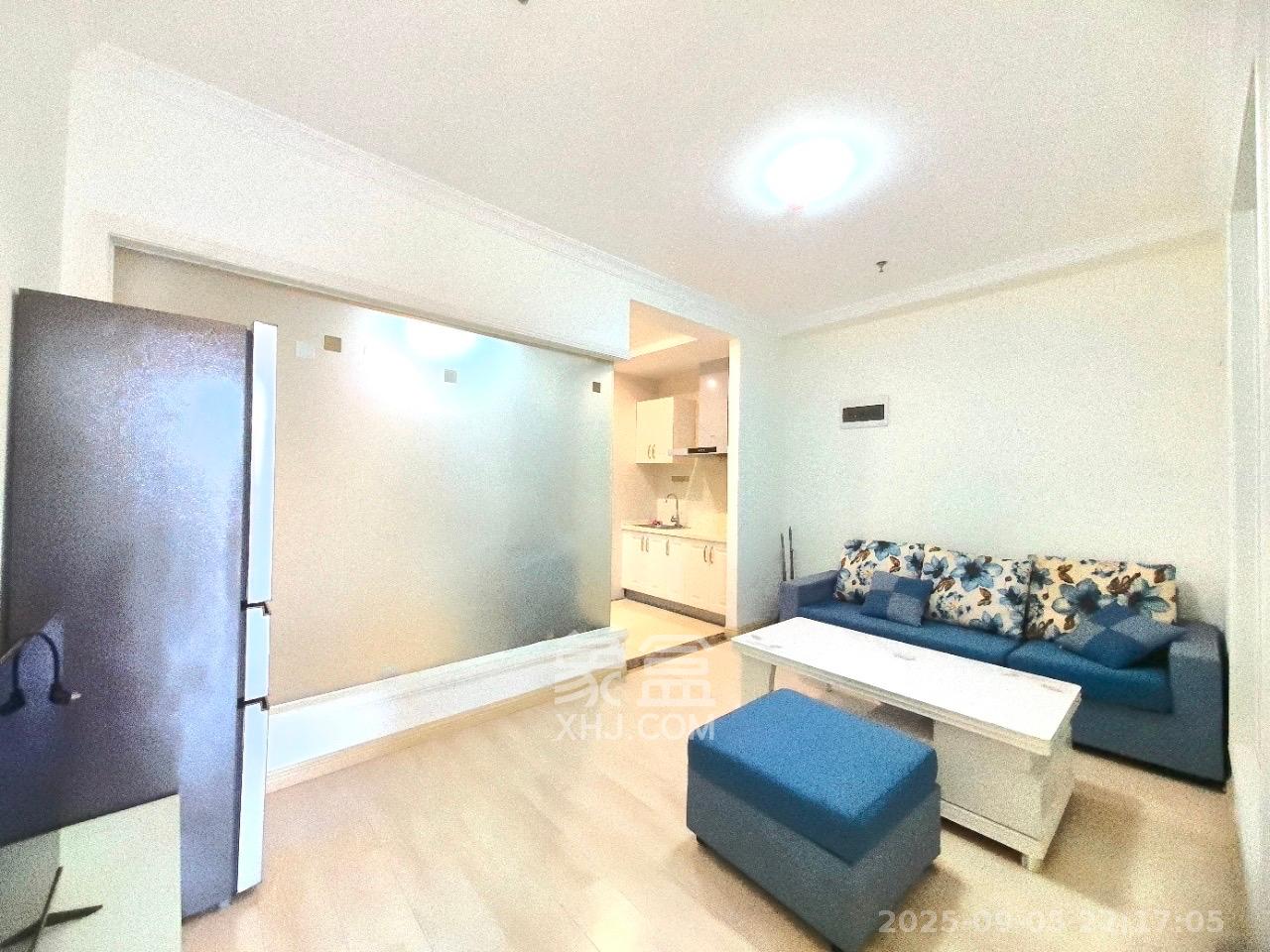 三万英尺  3室2厅1卫    2700.0元/月室内图