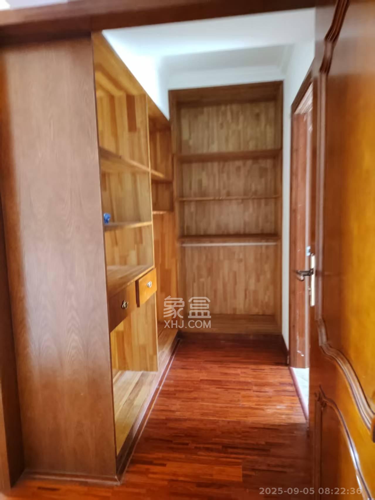 嘉华城(一期) 4室2厅1卫 3000.0元/月 嘉华城(一期) 4室2厅1卫 3000.0元/月室内图