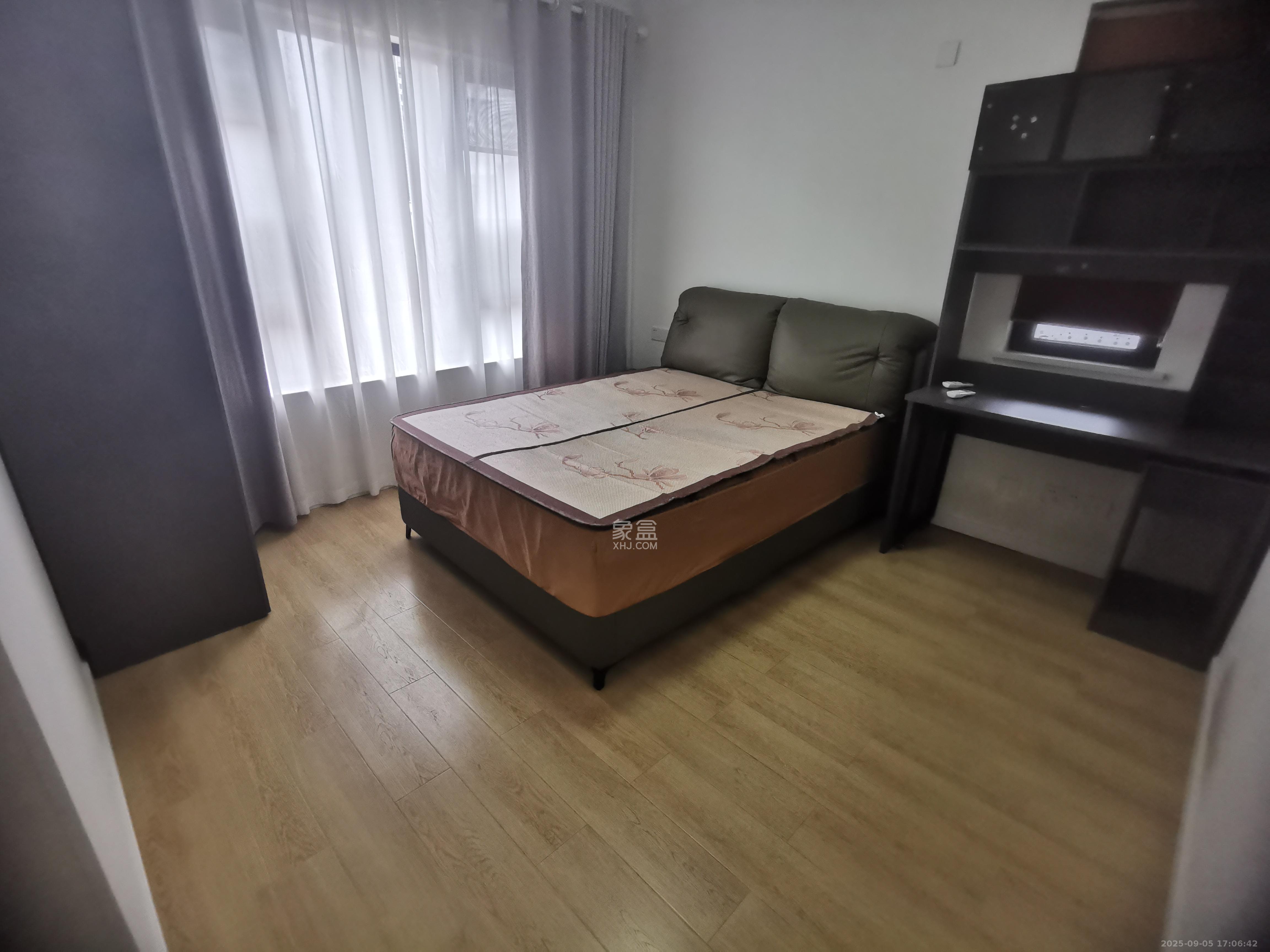 韭菜园嘉苑  4室2厅2卫    5200.0元/月 韭菜园嘉苑  4室2厅2卫    5200.0元/月室内图