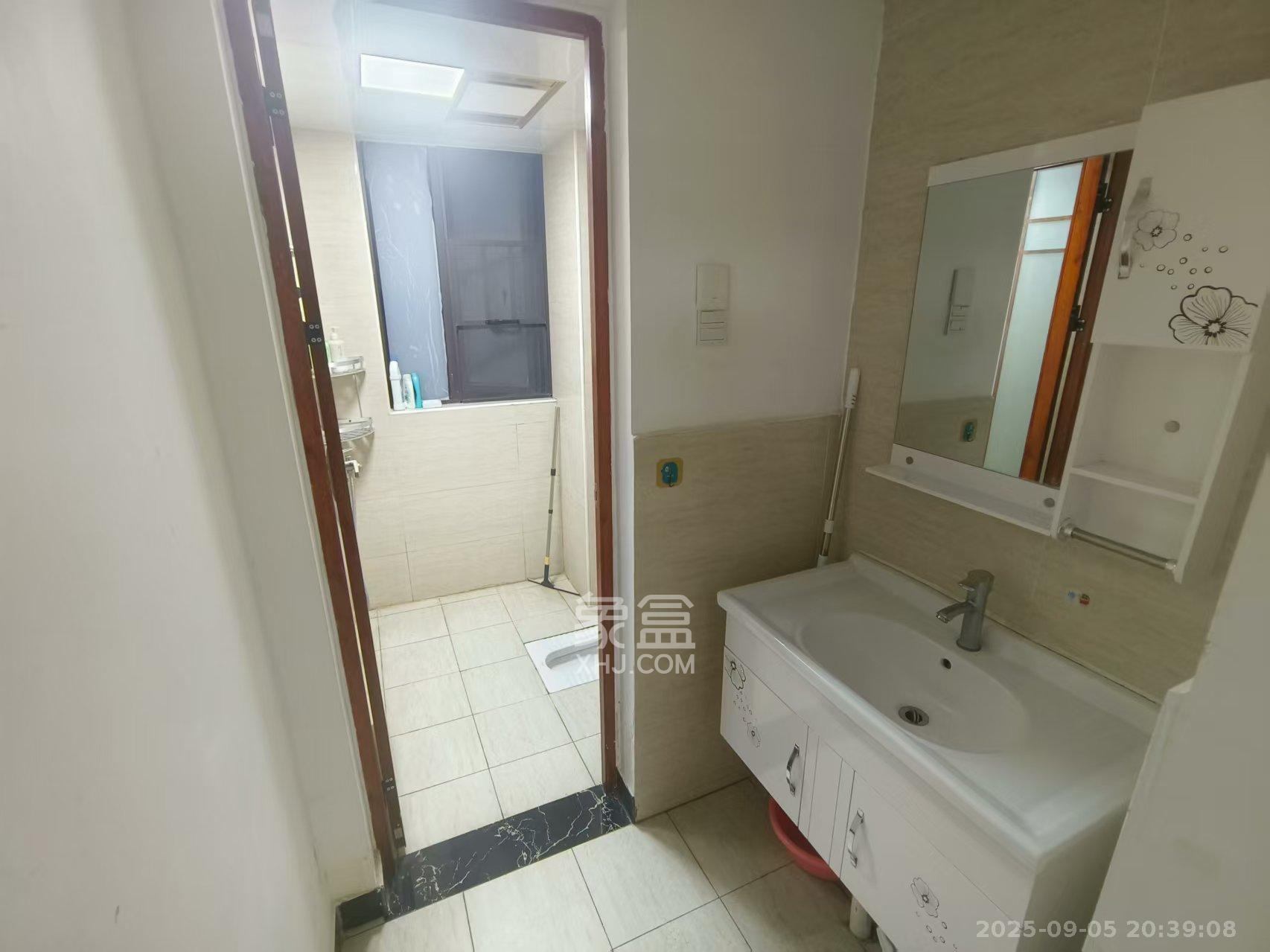 中冶中央公园  3室1厅1卫    2600.0元/月 中冶中央公园  3室1厅1卫    2600.0元/月室内图