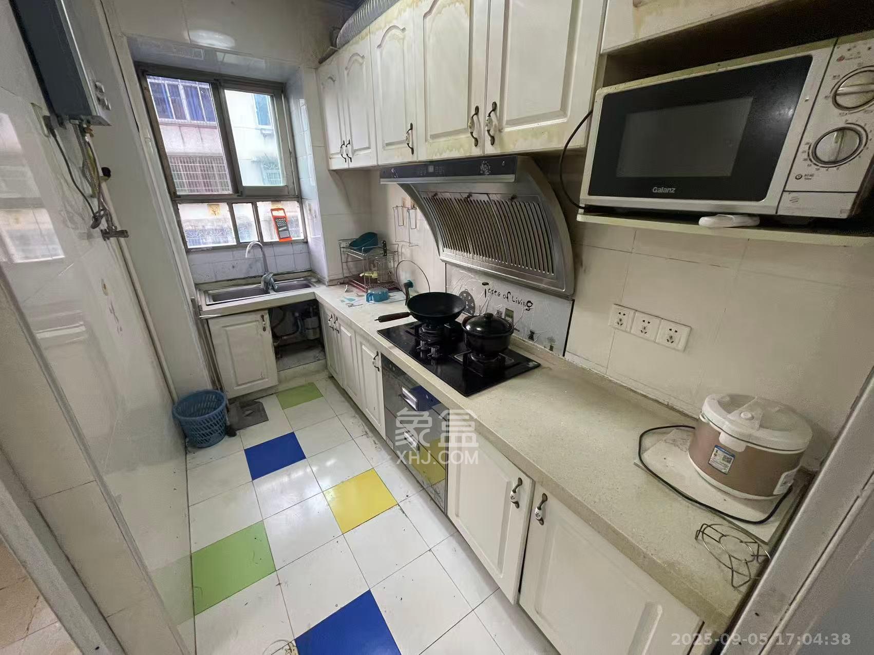 南园小区  3室2厅1卫    1900.0元/月 南园小区  3室2厅1卫    1900.0元/月室内图