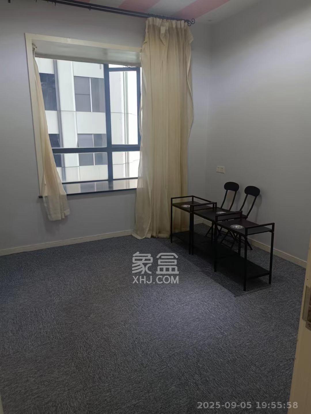 五一大道202（中环壹世界）  2室2厅1卫    3600.0元/月室内图