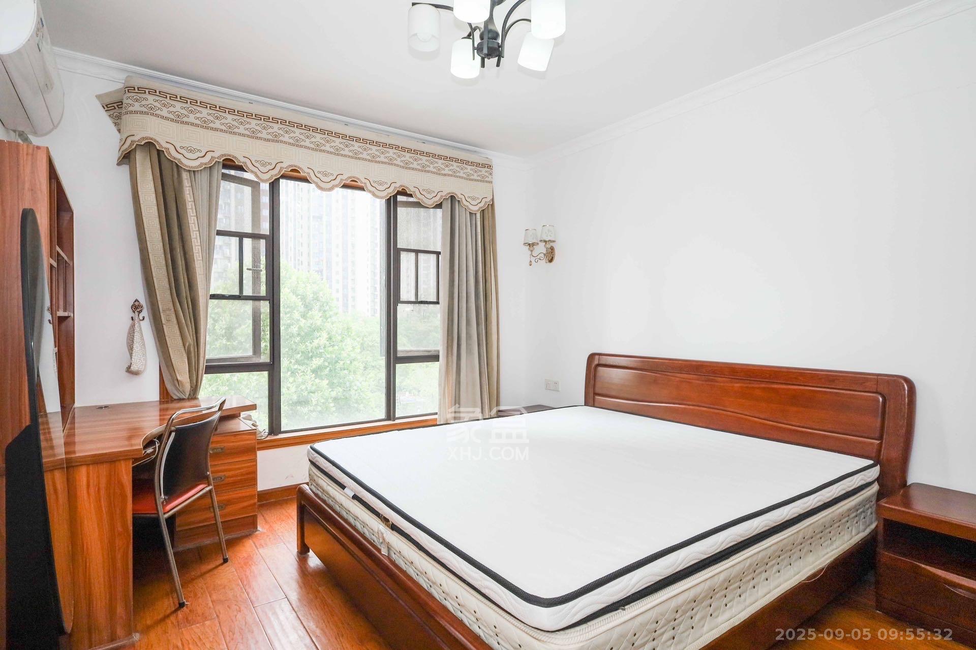 和泓梅溪四季  3室2厅2卫    2900.0元/月室内图