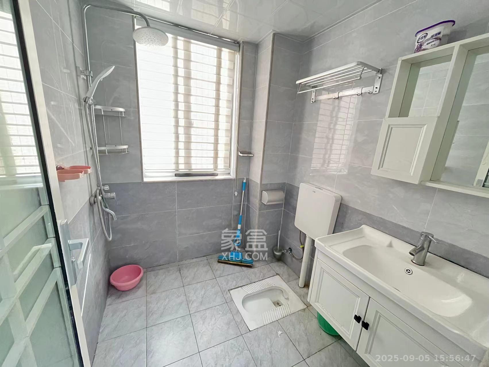 荣升家园（湘江熙岸）  2室2厅1卫    2400.0元/月室内图