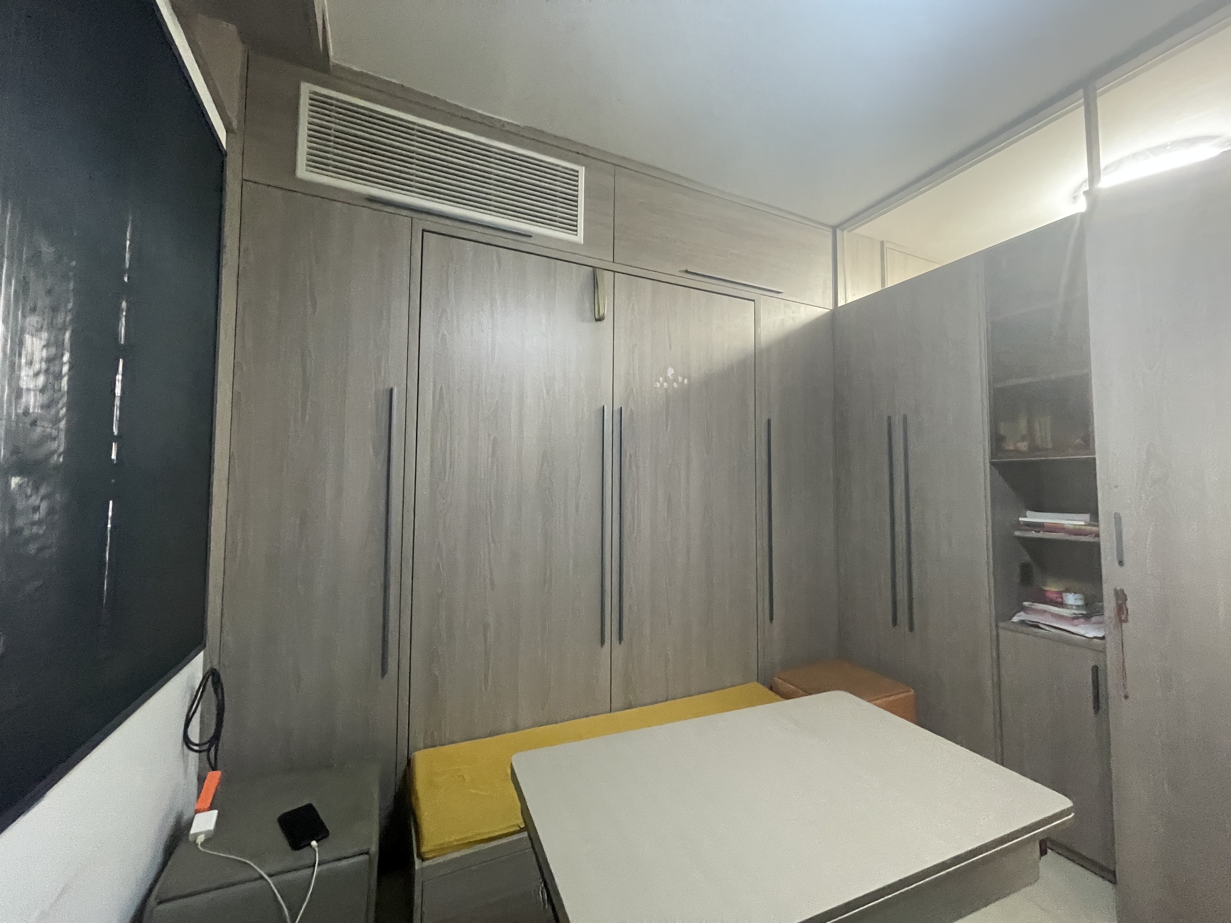 南沙公寓  1室1厅1卫   1300.00元/月室内图