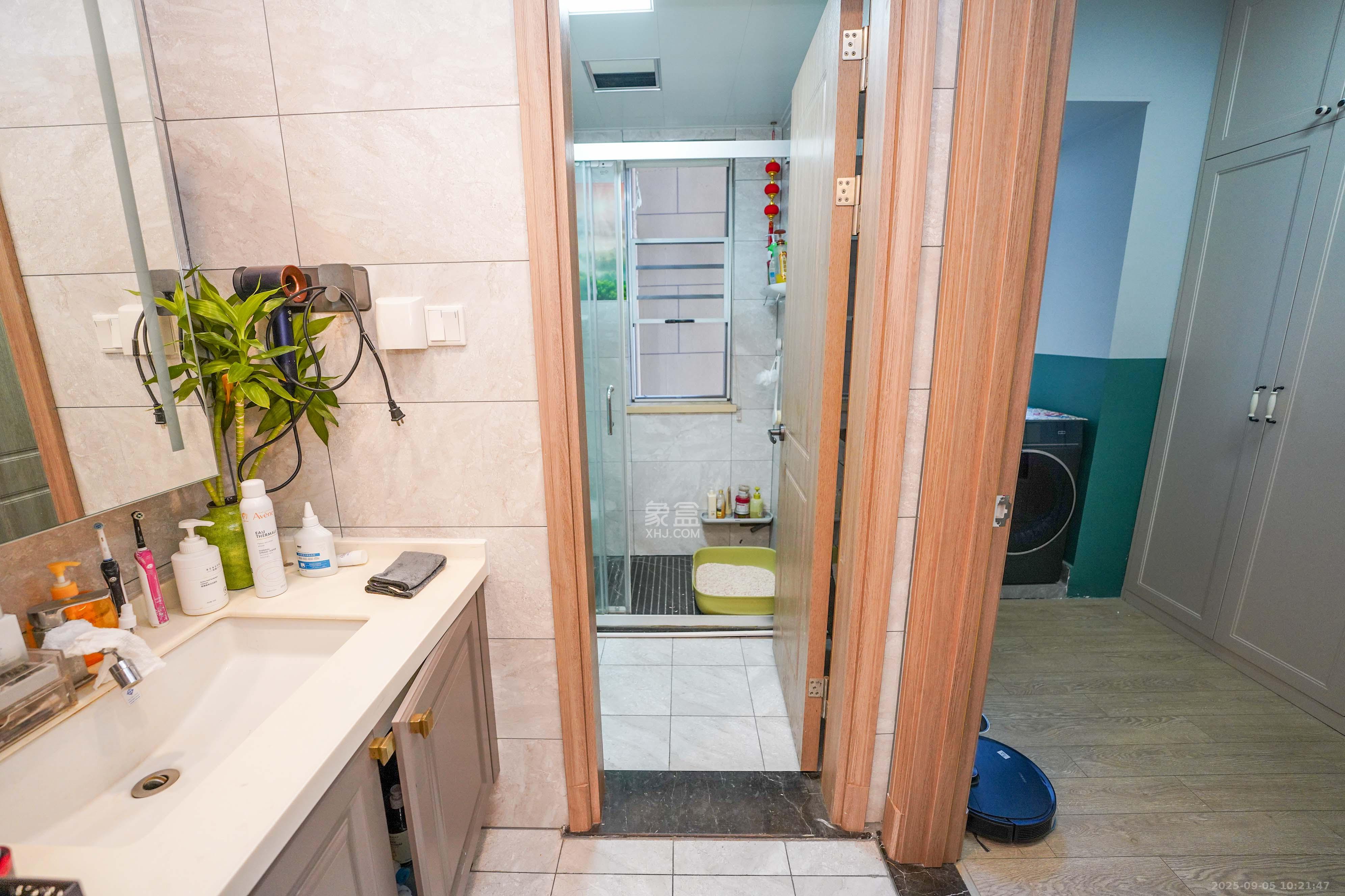 金地铂悦 3室2厅2卫 86.8万 金地铂悦 3室2厅2卫 86.8万卫生间