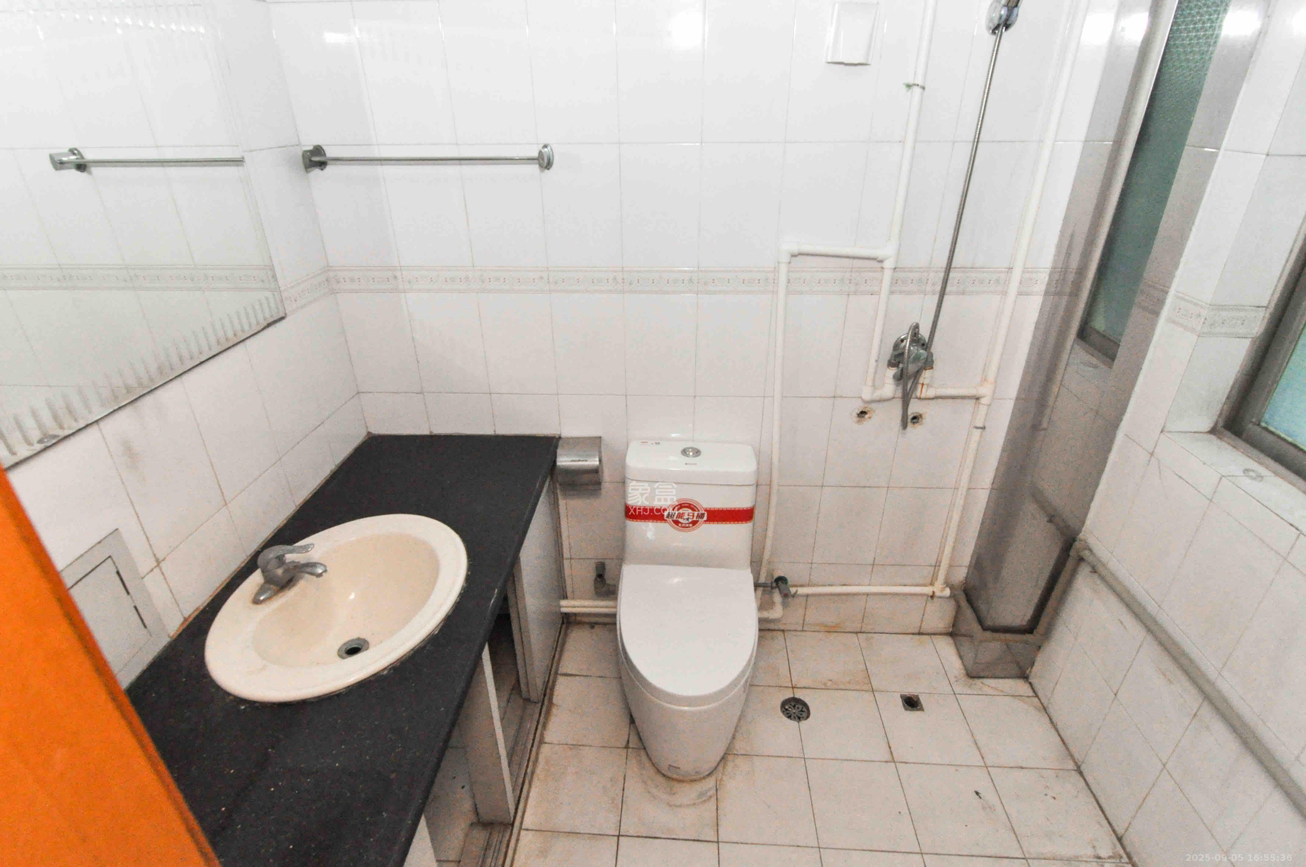 望兴家园  4室2厅2卫    2600.0元/月 望兴家园  4室2厅2卫    2600.0元/月室内图