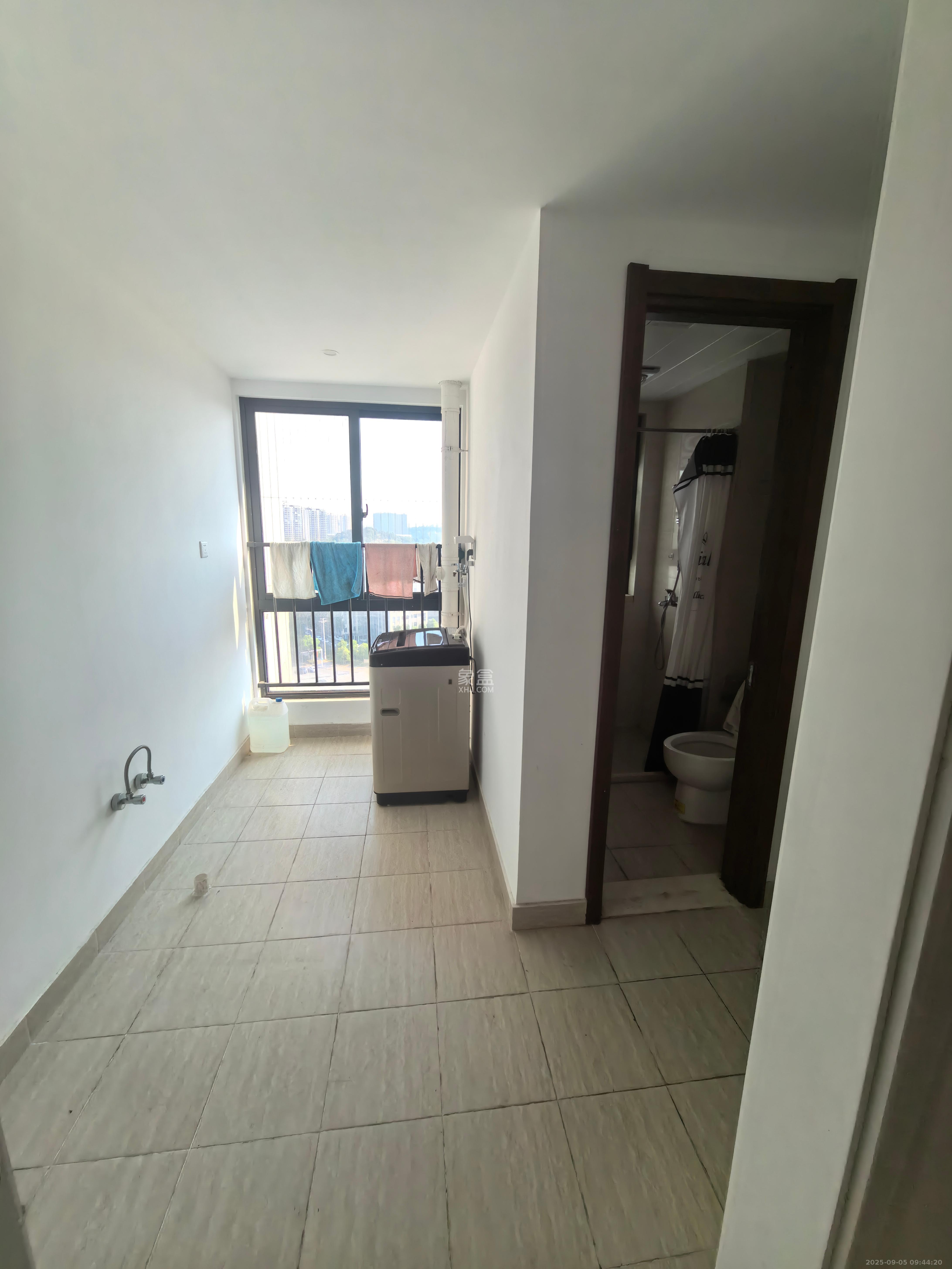 汇金城/嘉华城(二期、三期)  4室2厅2卫    3200.0元/月 汇金城/嘉华城(二期、三期)  4室2厅2卫    3200.0元/月室内图