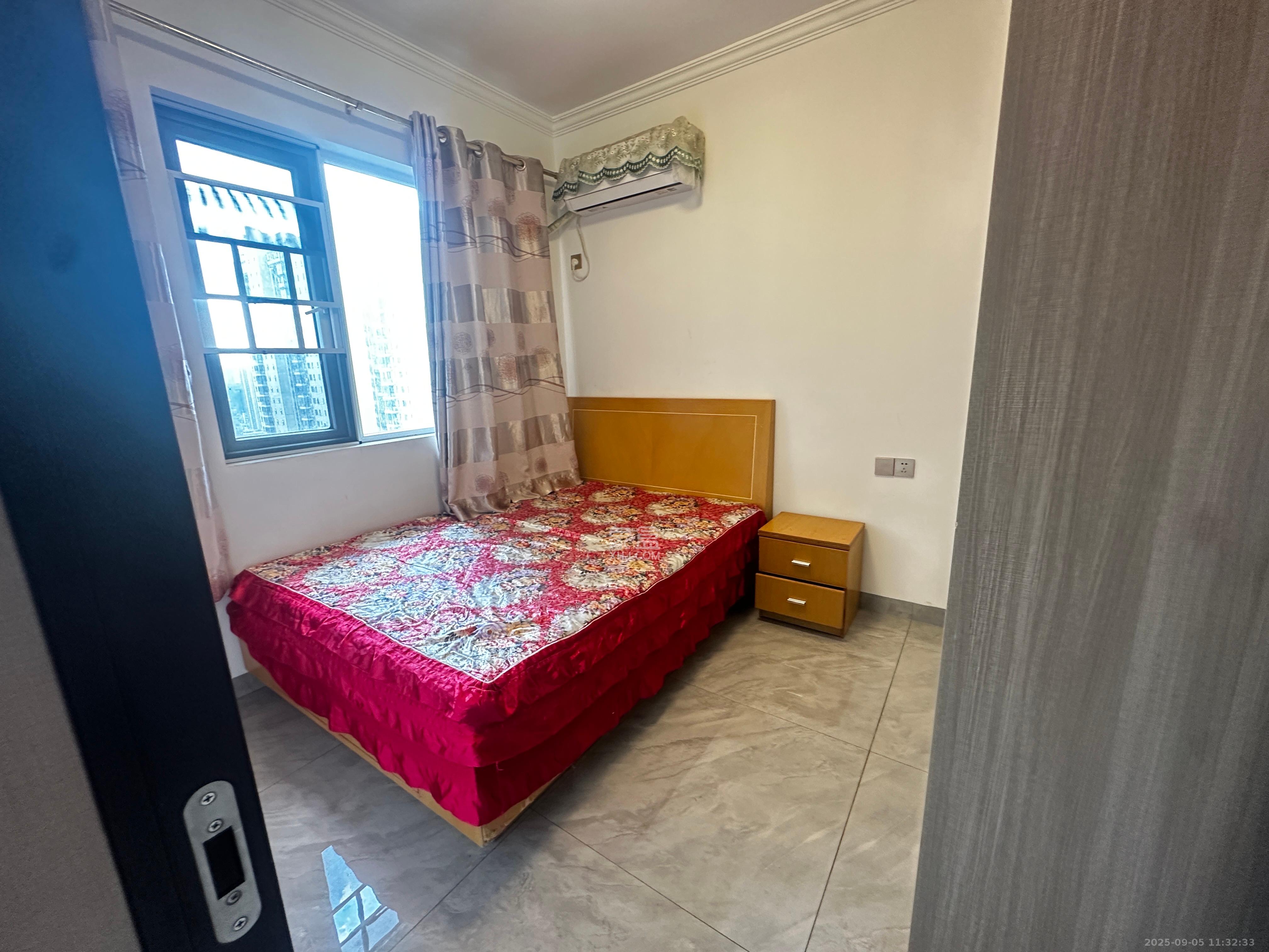 新华联梦想城  3室2厅1卫    1800.0元/月室内图