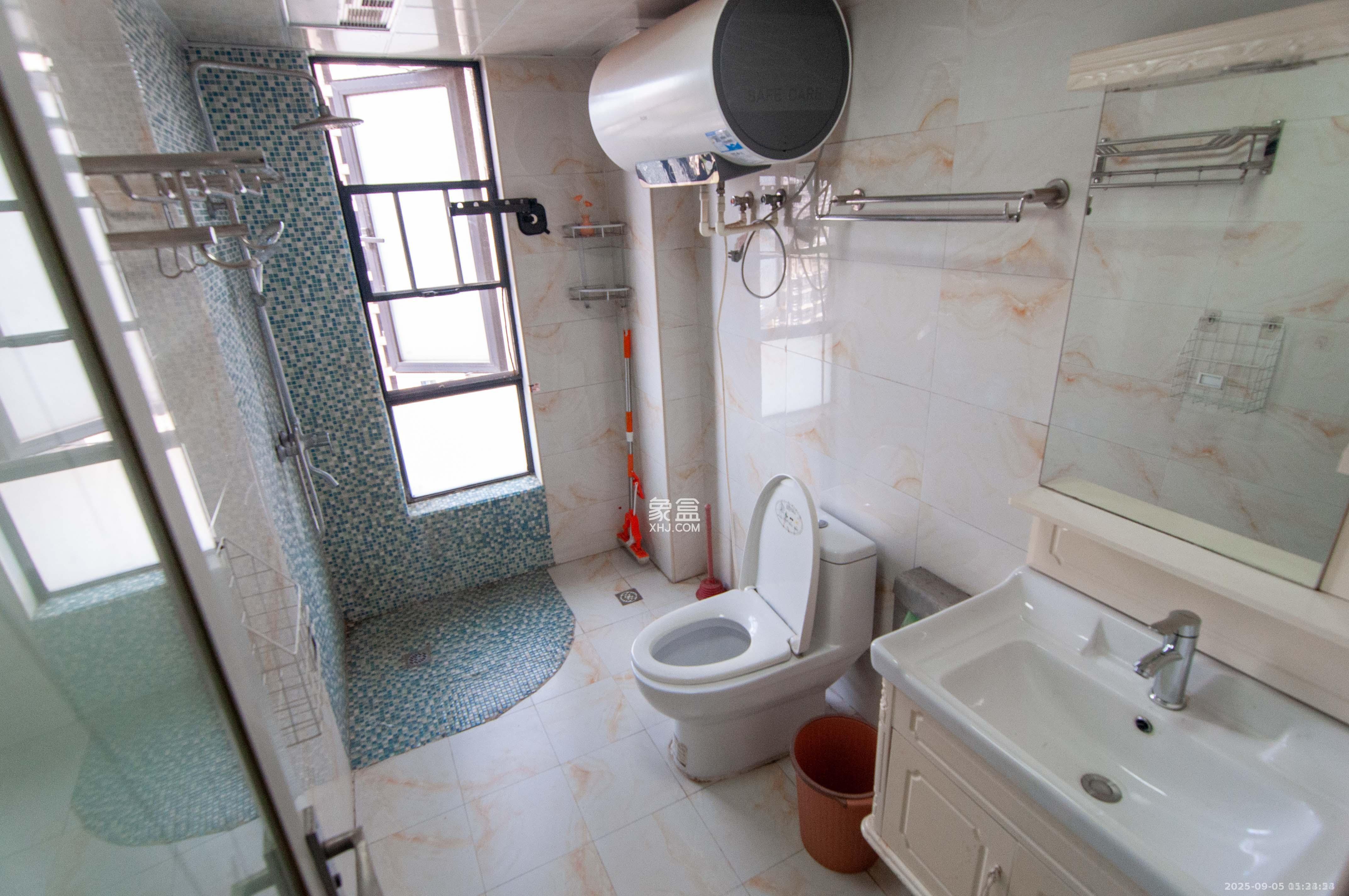 达美D6区 3室2厅2卫 3500.0元/月 达美D6区 3室2厅2卫 3500.0元/月室内图