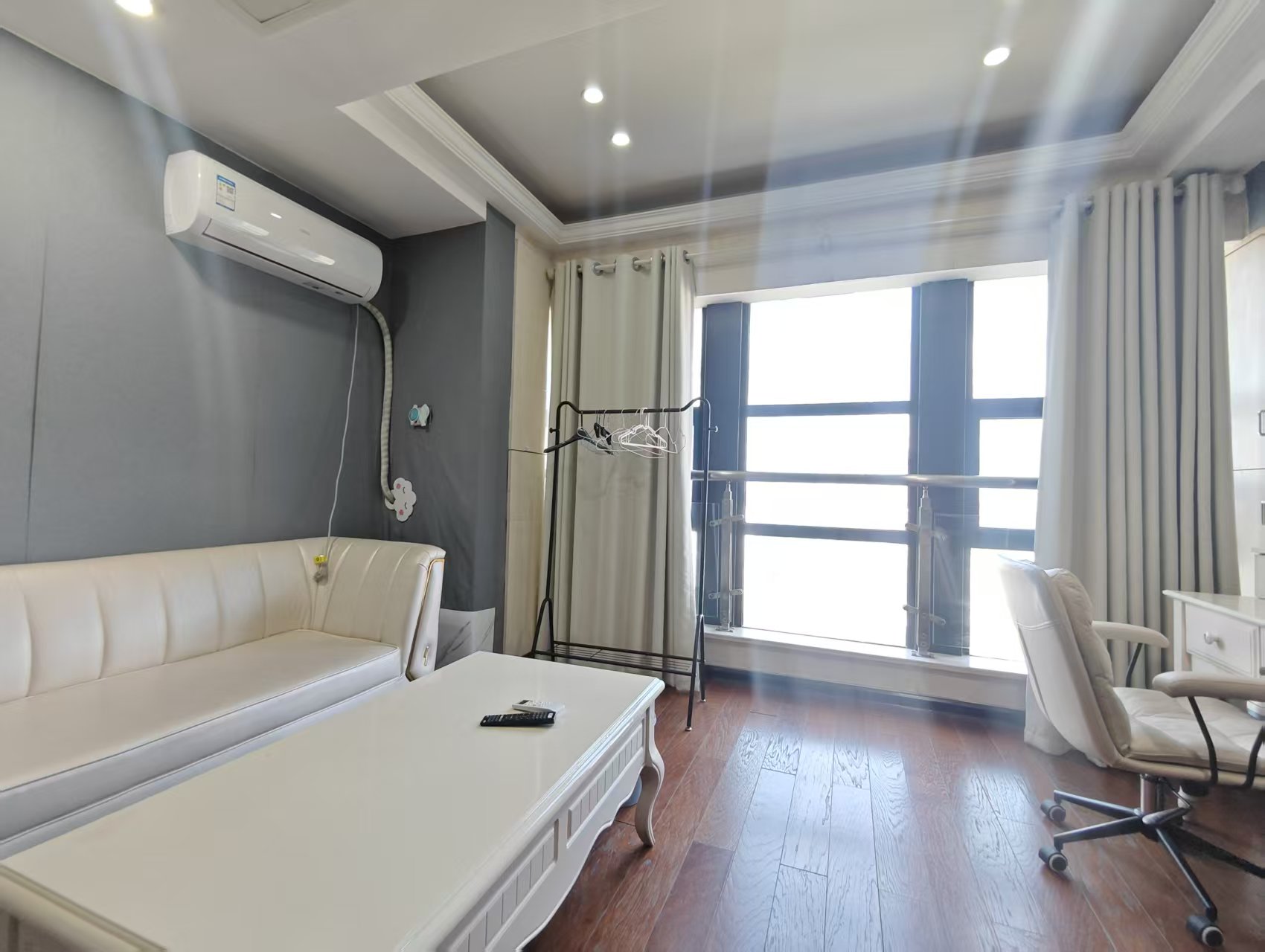 壹号公馆 1室1厅1卫 2200.0元/月 壹号公馆 1室1厅1卫 2200.0元/月户型图