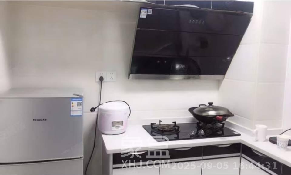 蓝山郡 1室1厅1卫 1500.0元/月 蓝山郡 1室1厅1卫 1500.0元/月室内图