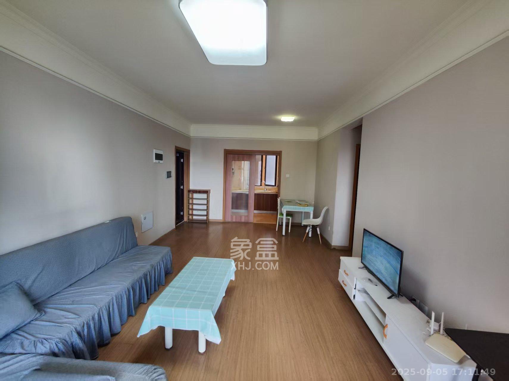 麓谷小镇  3室2厅2卫    2700.0元/月 麓谷小镇  3室2厅2卫    2700.0元/月室内图