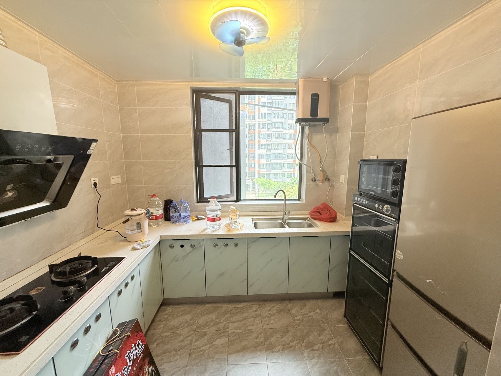 天街华府(海南新天地) 4室2厅2卫 4500.0元/月 天街华府(海南新天地) 4室2厅2卫 4500.0元/月室内图