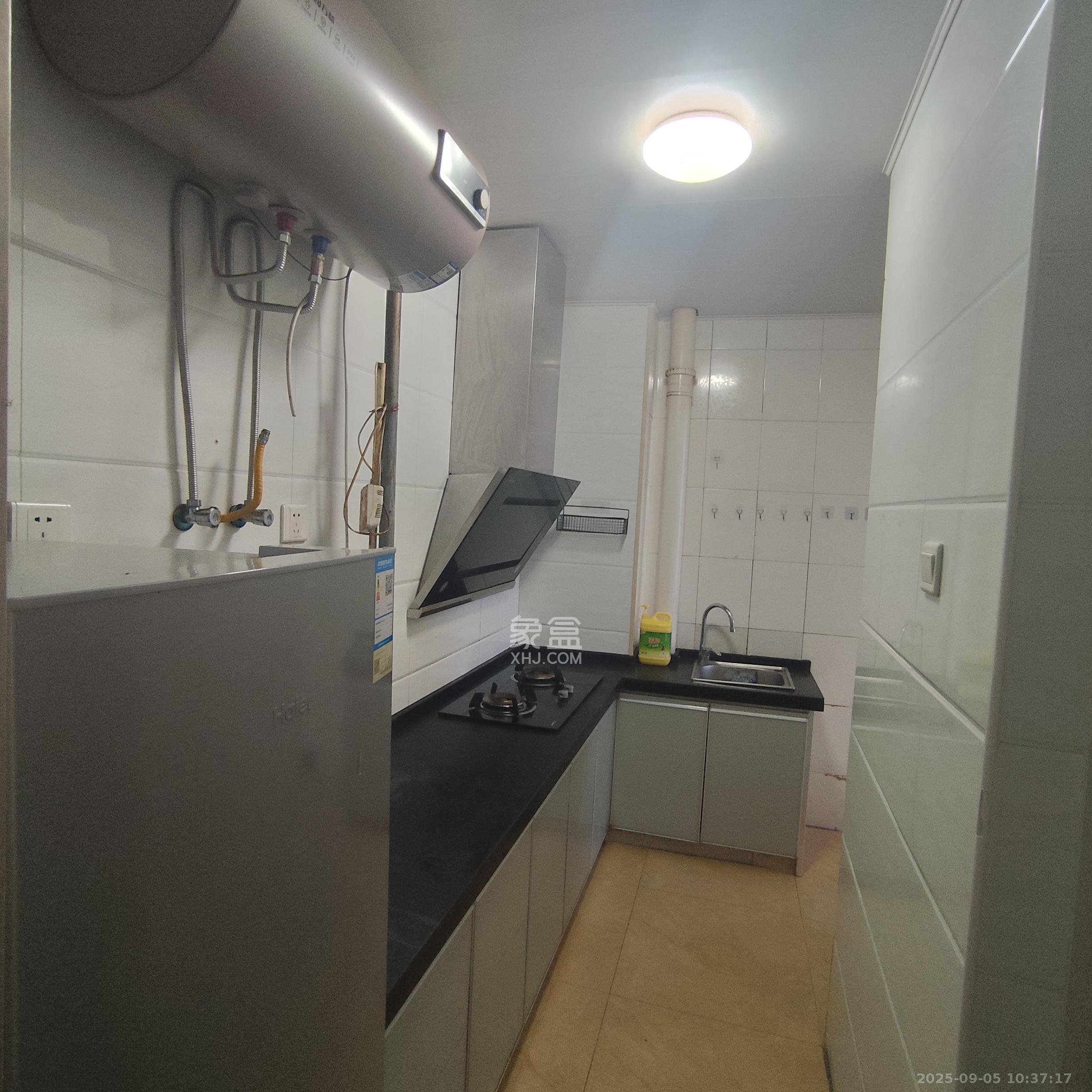 红星国际星城  1室1厅1卫    1600.0元/月 红星国际星城  1室1厅1卫    1600.0元/月室内图