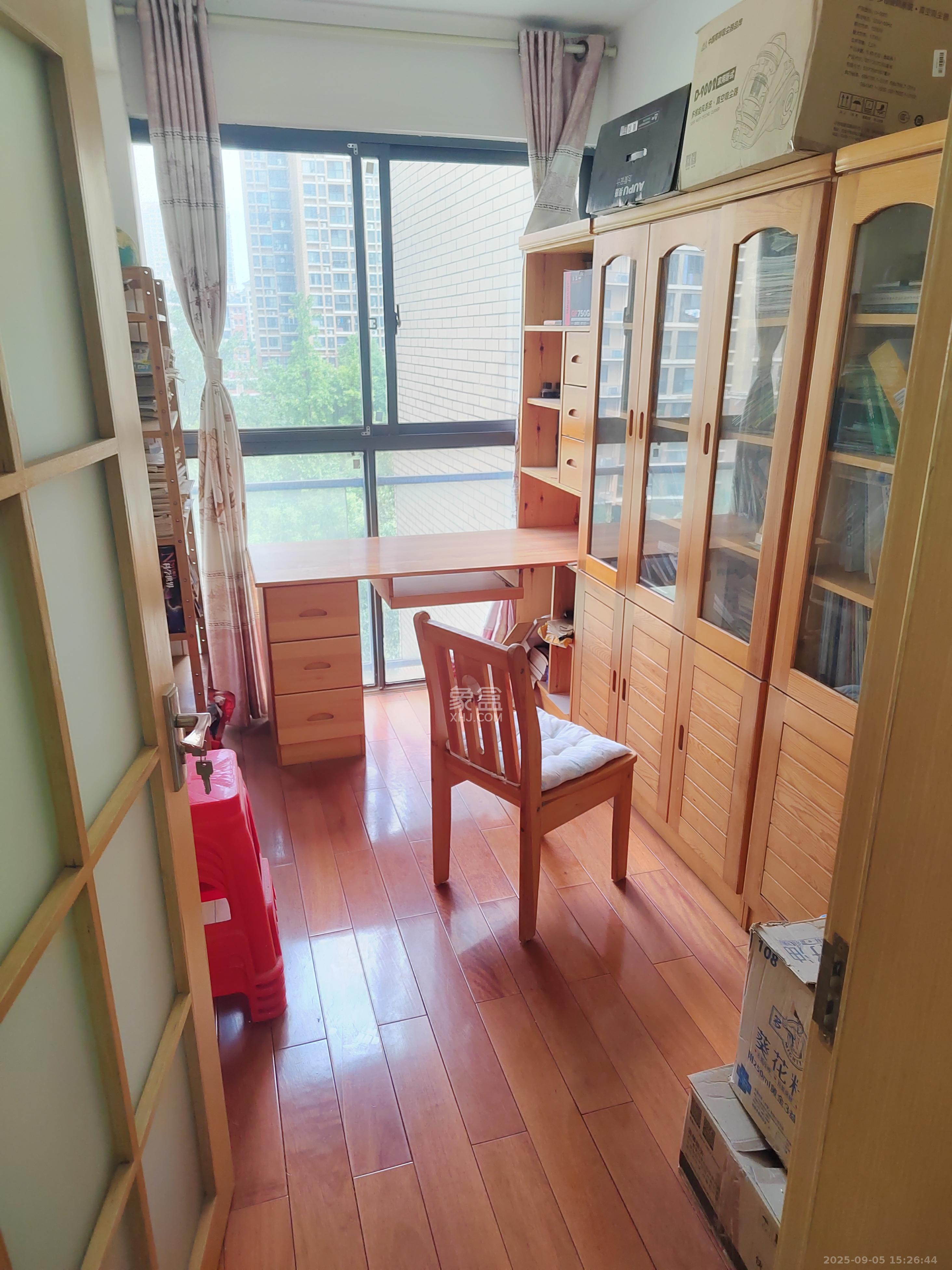 北京御园一二期(国泰嘉园) 3室2厅2卫 2500.0元/月 北京御园一二期(国泰嘉园) 3室2厅2卫 2500.0元/月室内图