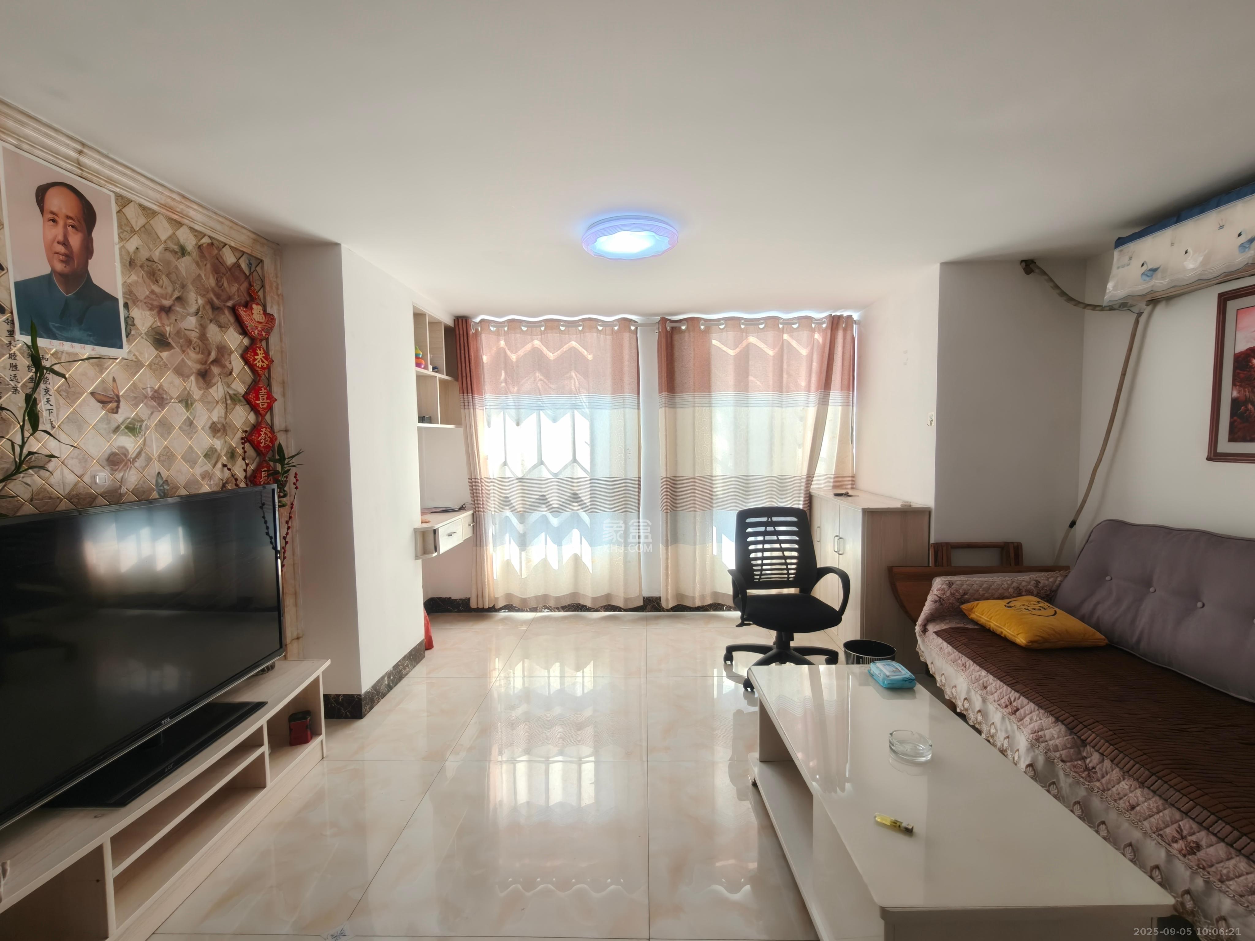 MOMA当代广场  2室2厅1卫    1600.0元/月 MOMA当代广场  2室2厅1卫    1600.0元/月室内图