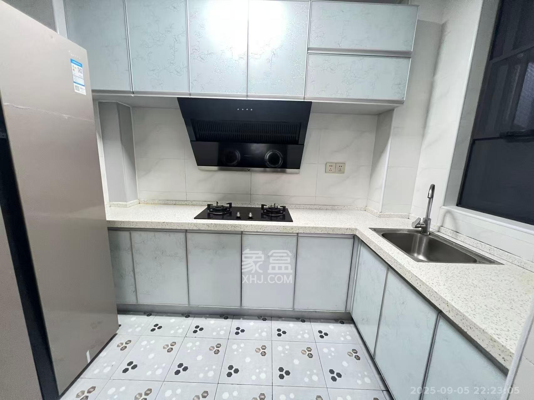 卓越浅水湾 4室2厅2卫 3000.0元/月 卓越浅水湾 4室2厅2卫 3000.0元/月室内图