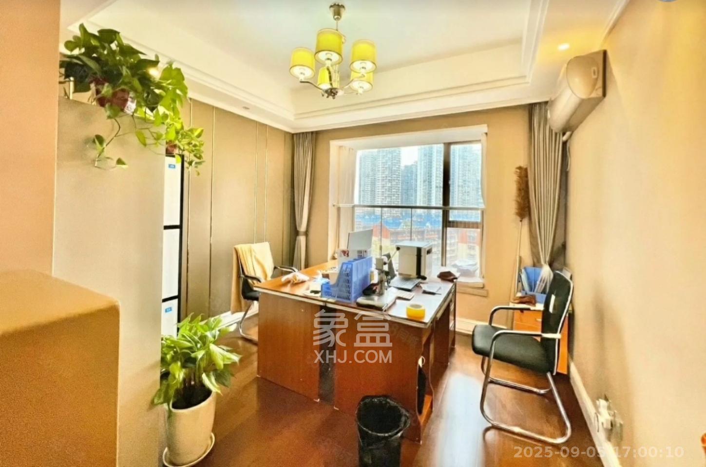 恒大御景半岛湘江苑（恒大御景半岛一期）  4室2厅2卫   6000.00元/月室内图