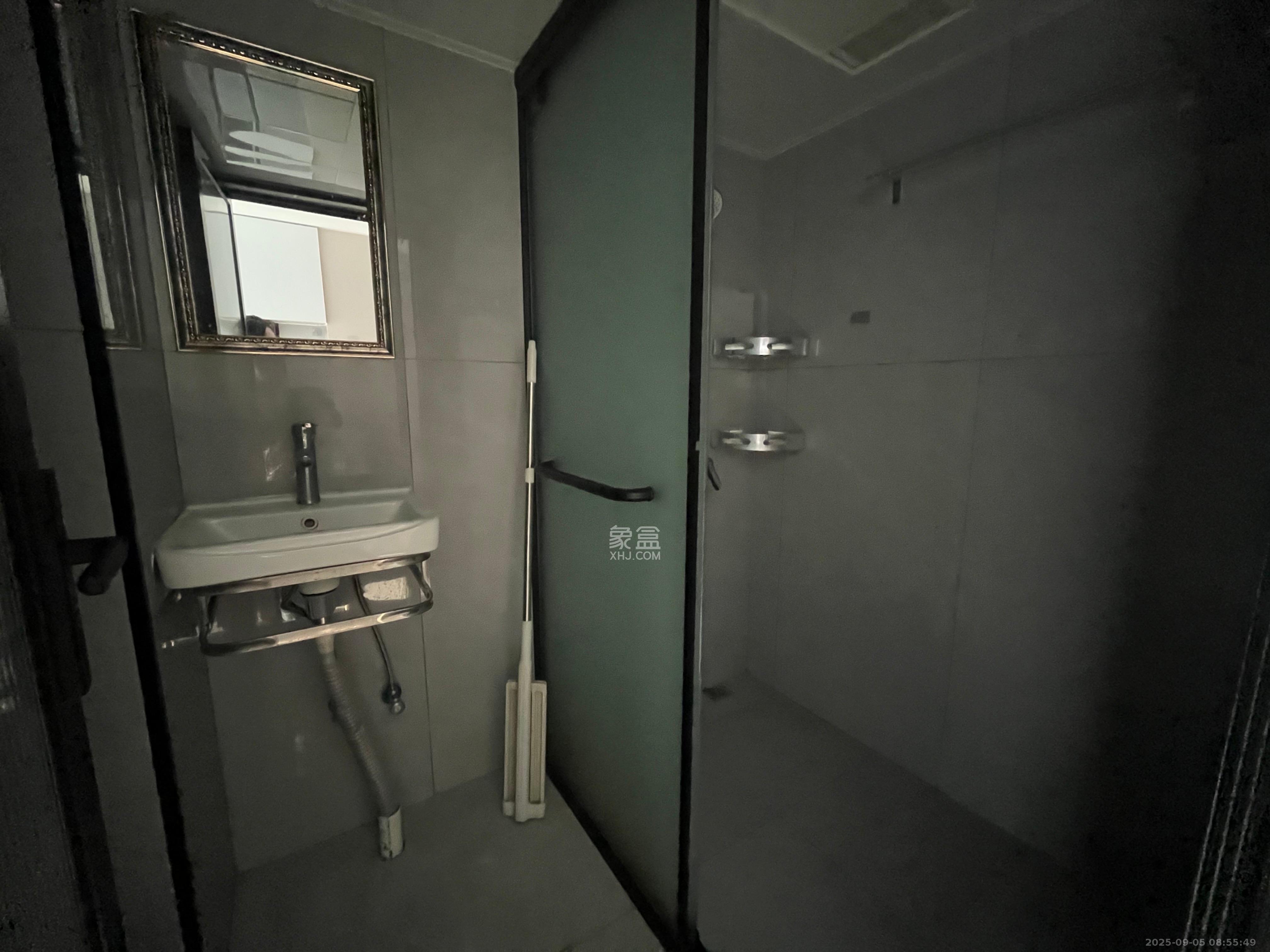 新城悦隽公园 2室2厅1卫 1600.0元/月 新城悦隽公园 2室2厅1卫 1600.0元/月室内图