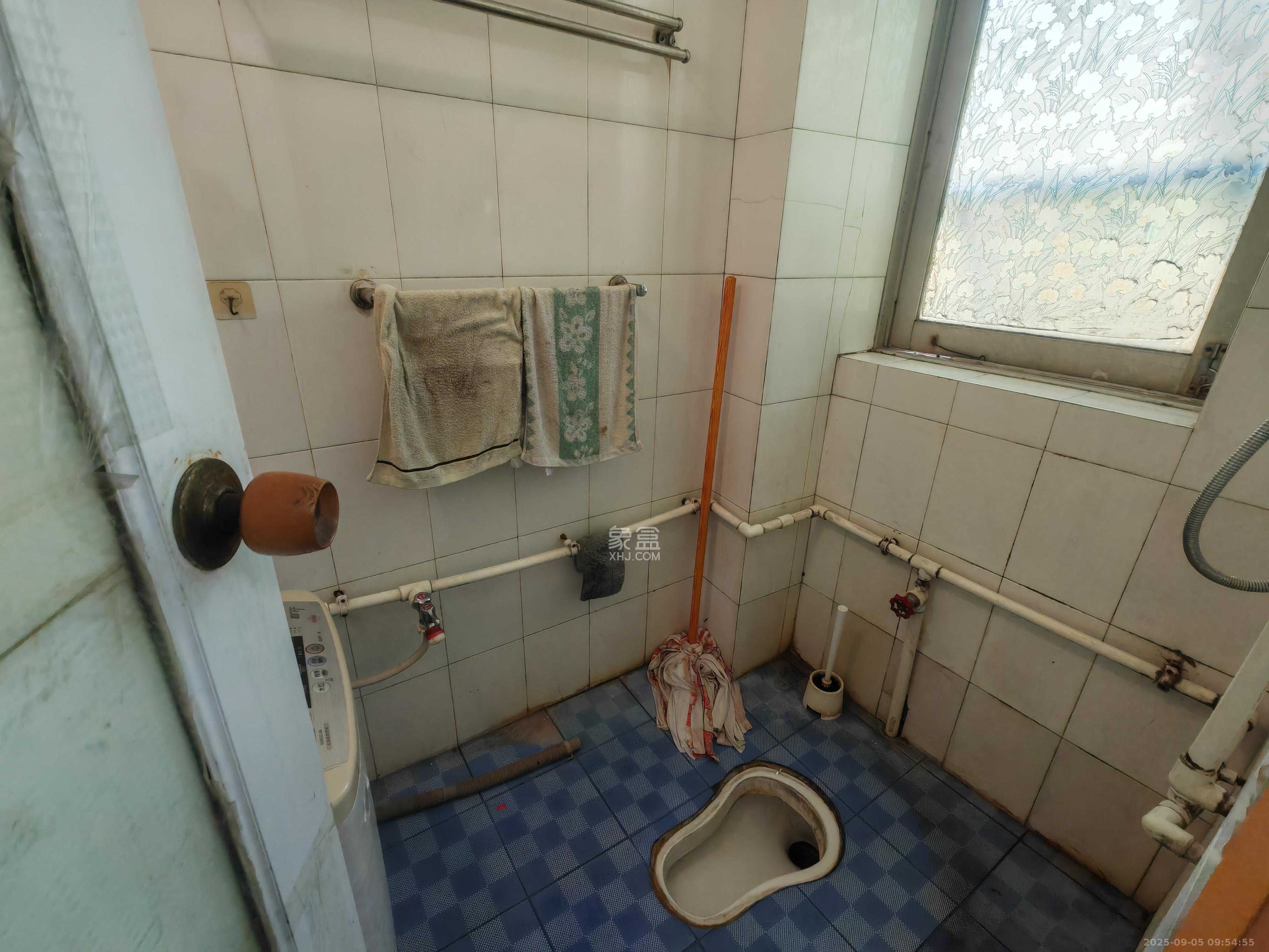 岳北社区 2室2厅1卫 2000.0元/月 岳北社区 2室2厅1卫 2000.0元/月室内图