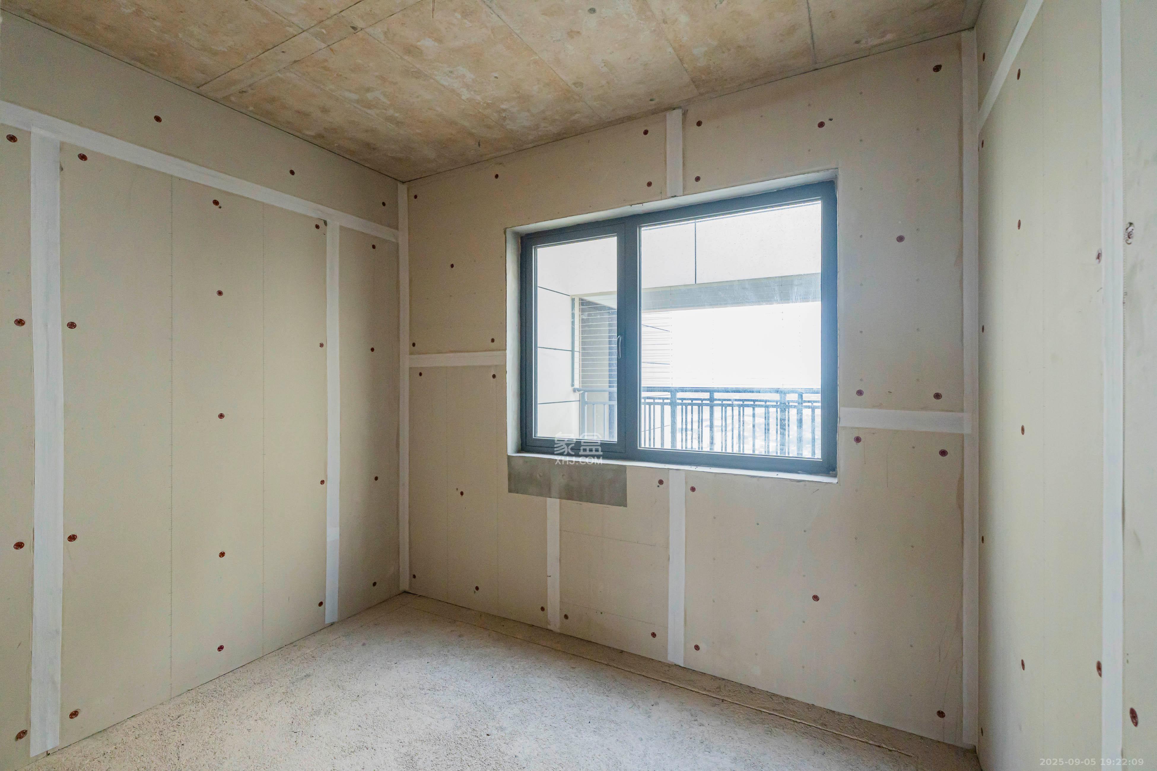 保利和光尘樾  3室2厅2卫    115.0万 保利和光尘樾  3室2厅2卫    115.0万卧室