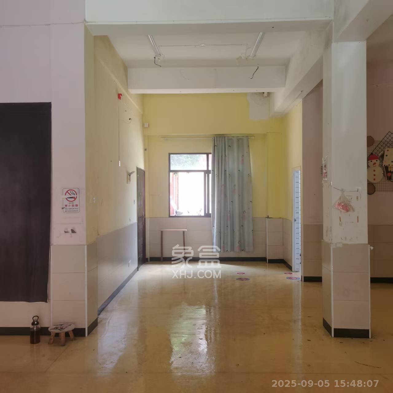 茶子山小区  1室1厅1卫   3000.00元/月室内图