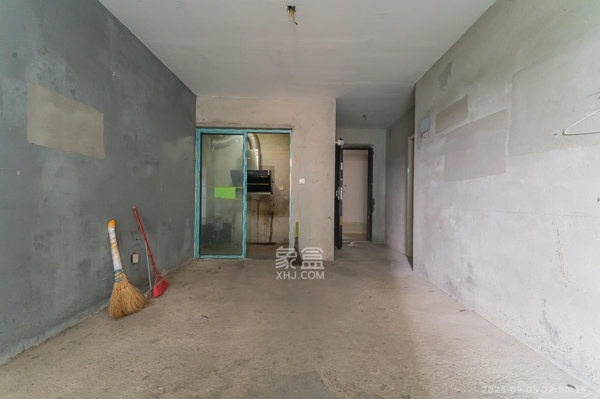 海伦春天  3室2厅1卫    59.8万 海伦春天  3室2厅1卫    59.8万客厅